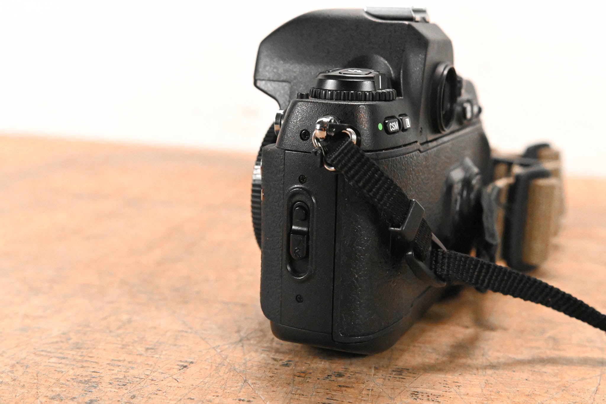 Nikon F100 Black 35mm SLR Film Camera Body with Strap