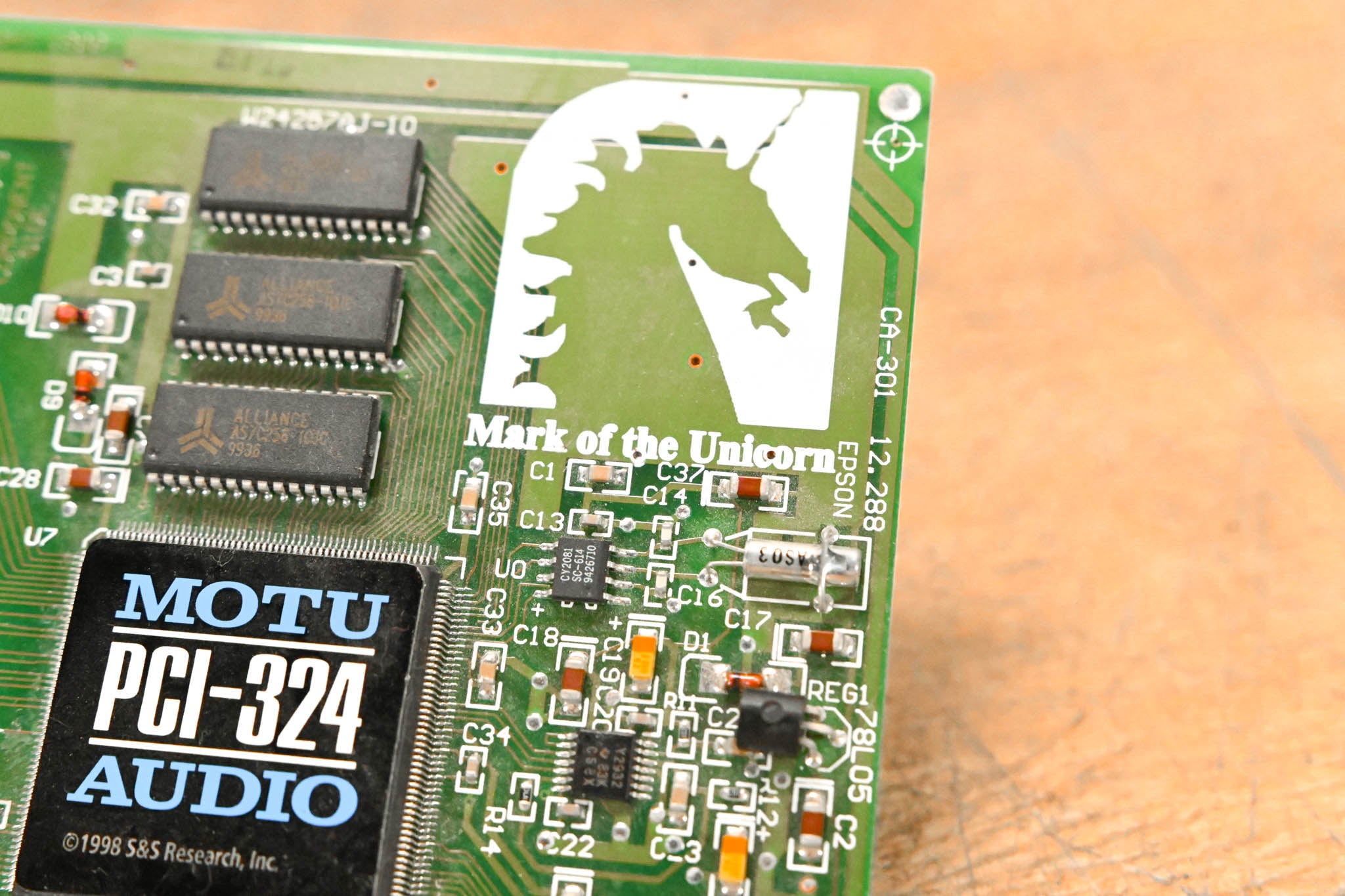 MOTU PCI-324 72-Channel Cross-Platform PCI Card
