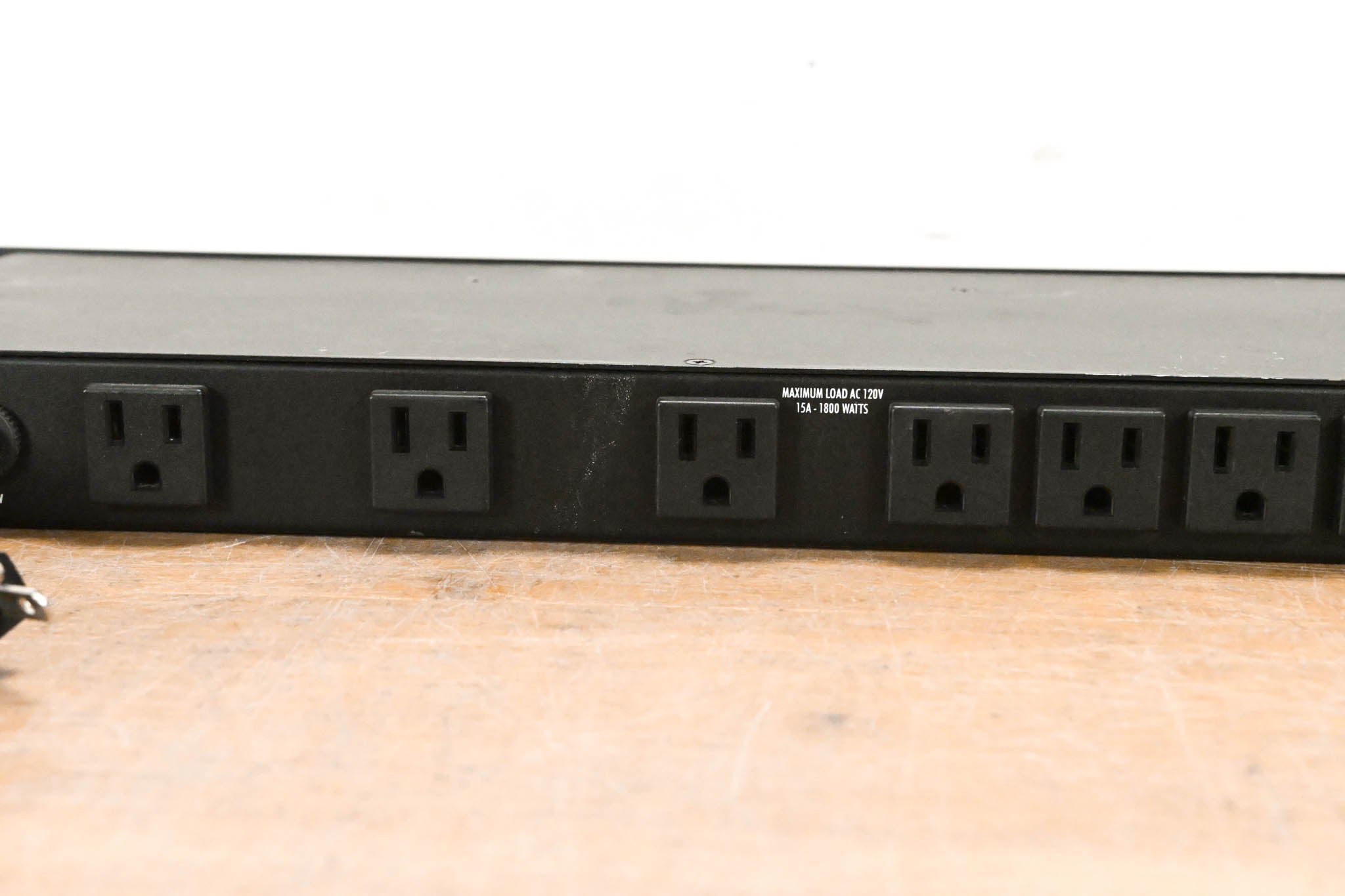 Furman M-8Lx 15A Merit Series Power Conditioner with Lights