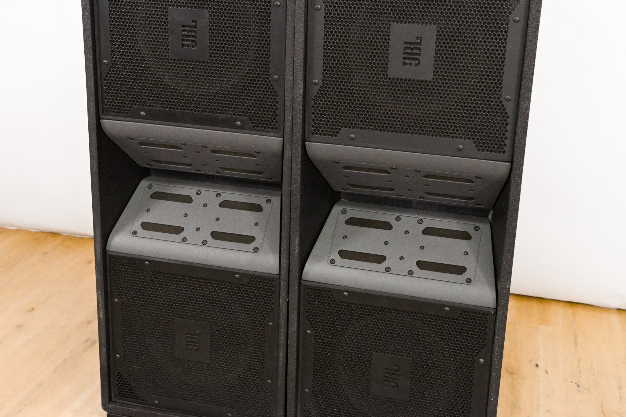JBL VT4888DP Powered 3-Way Line Array Speaker (PAIR)