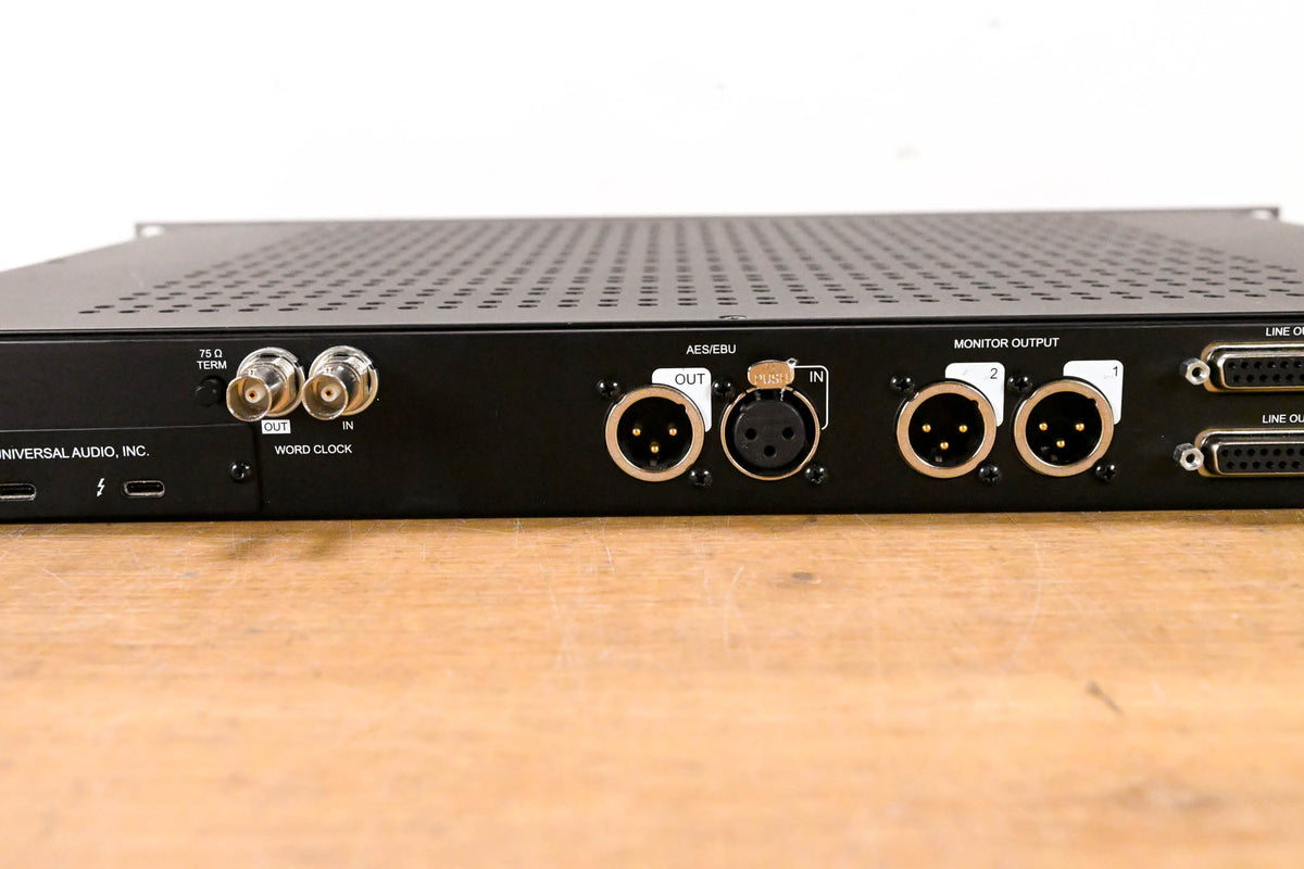 Universal Audio Apollo x16 Thunderbolt 3 Interface (NO POWER SUPPLY)