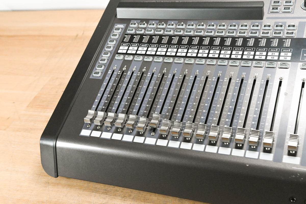 Roland M-200i 32-Channel Live Digital V-Mixer Console