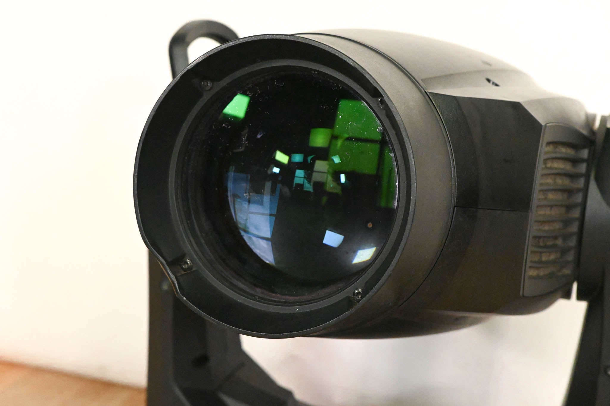 Martin MAC Viper Profile High Output Discharge-Based Moving Light