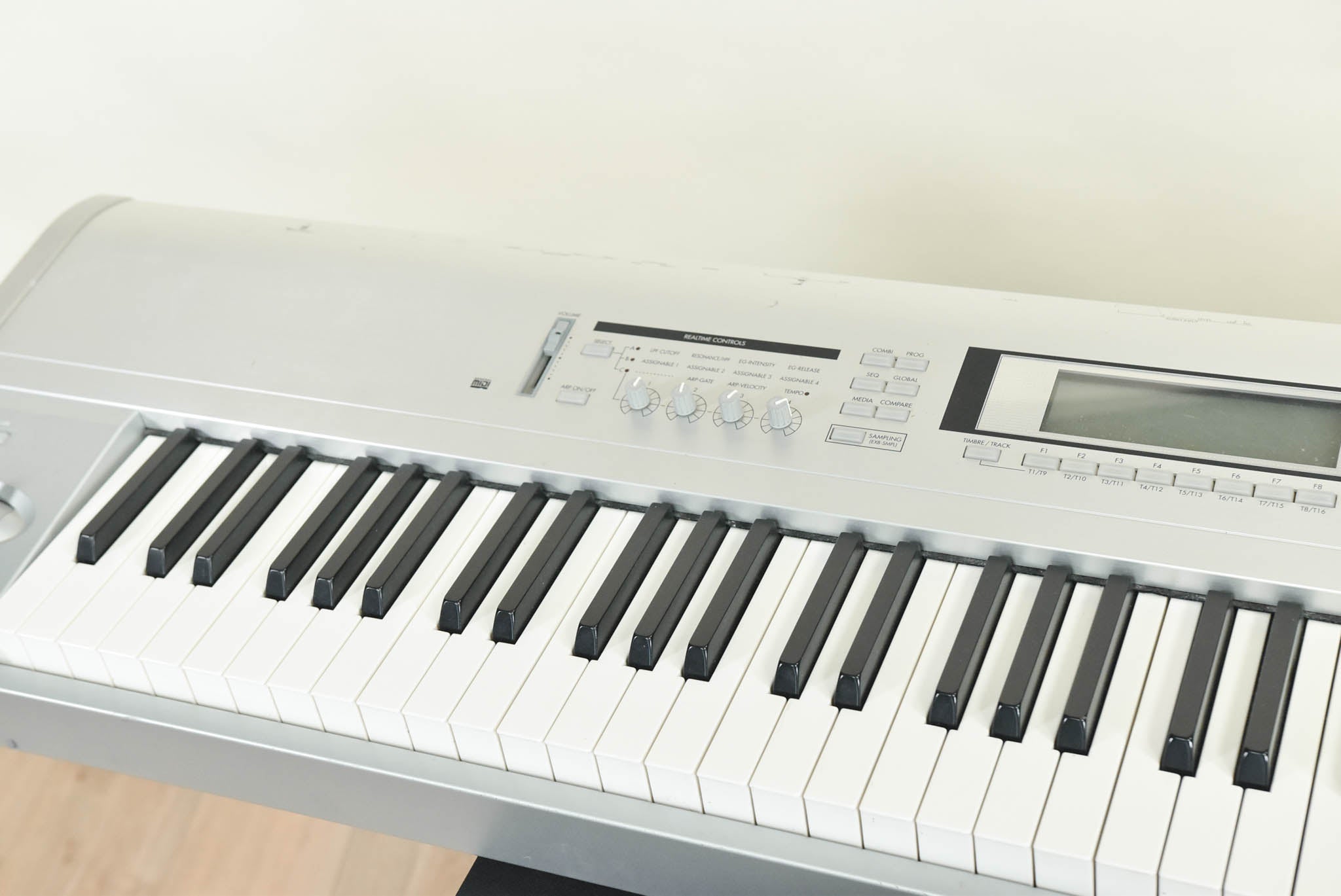 Korg TRITON Le 88 Music Workstation Keyboard