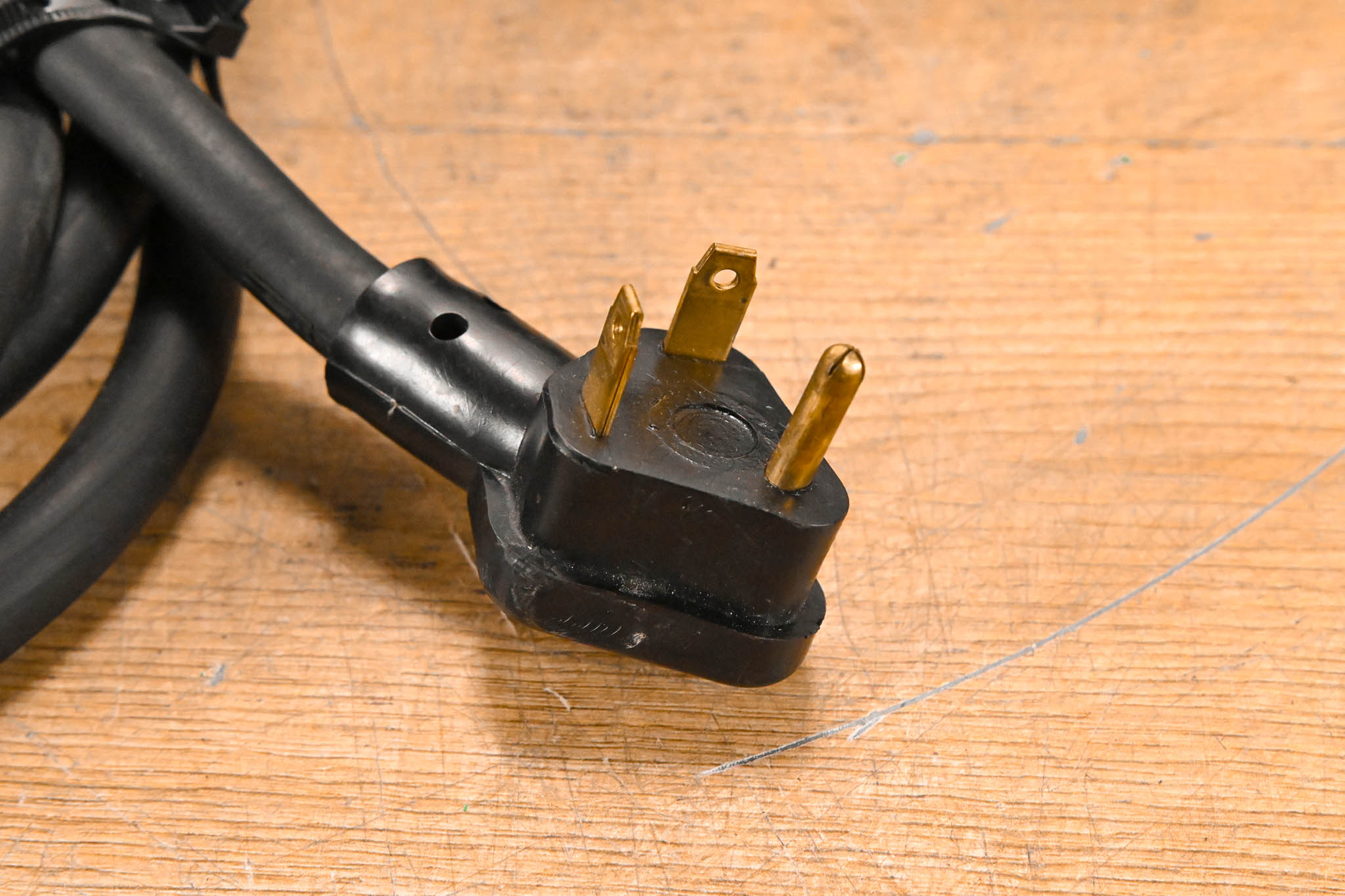 Crown Macro-Tech 3600VZ 2-Channel Power Amplifier