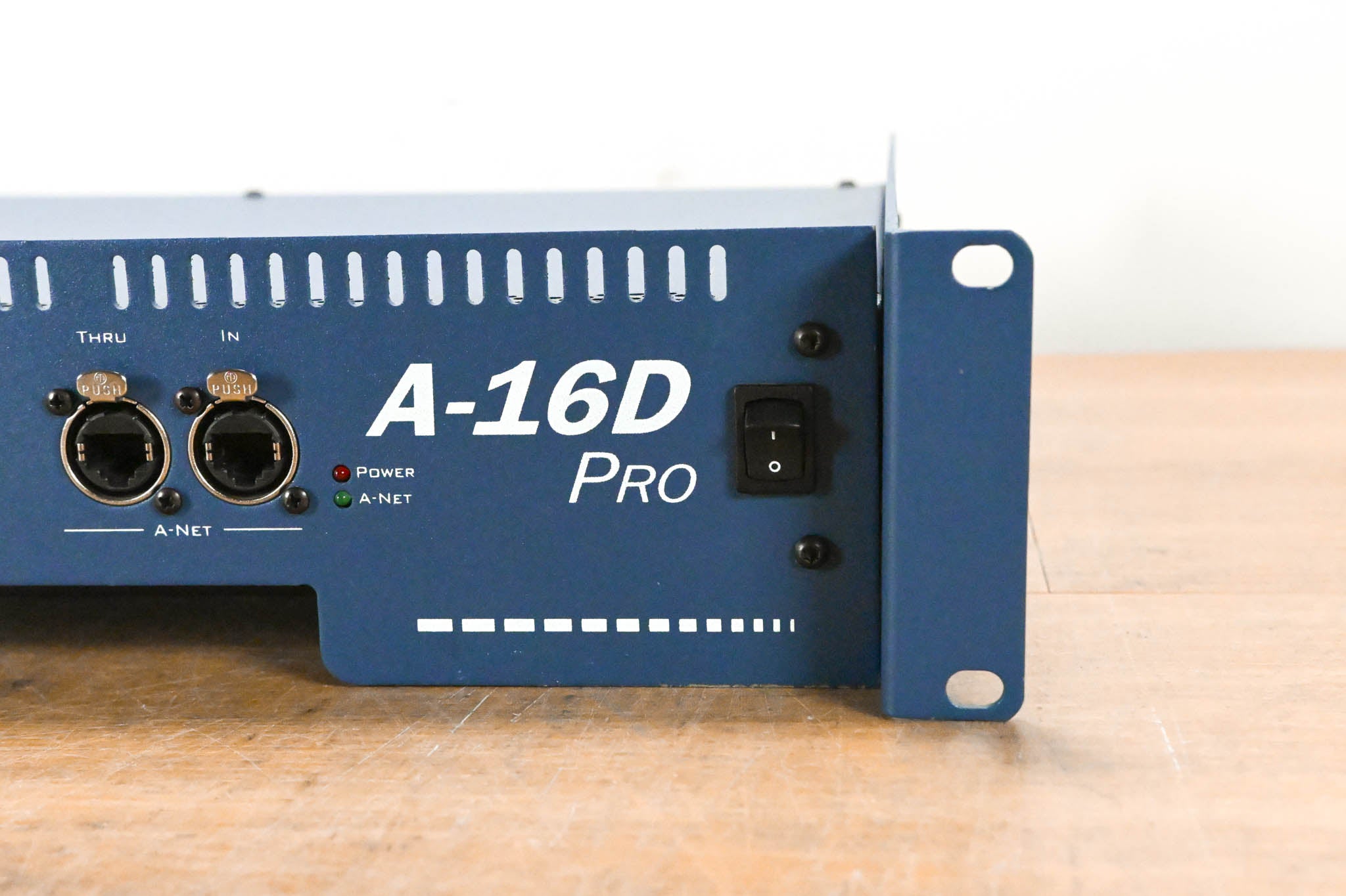Aviom A-16D Pro A-Net Distributor