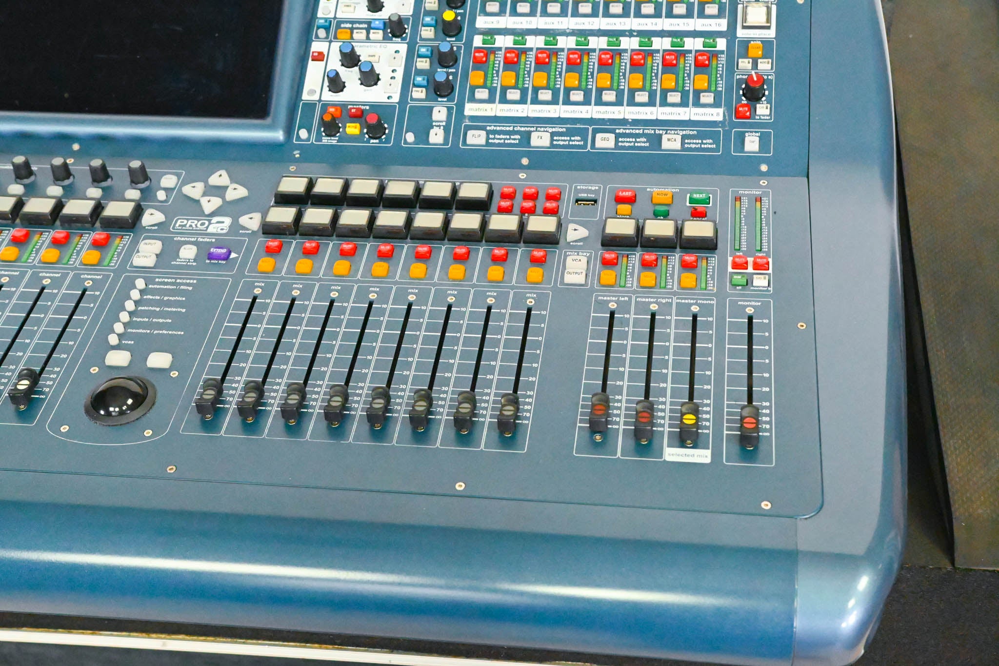 Midas PRO2C Live Digital Audio Mixing Console with Road Case