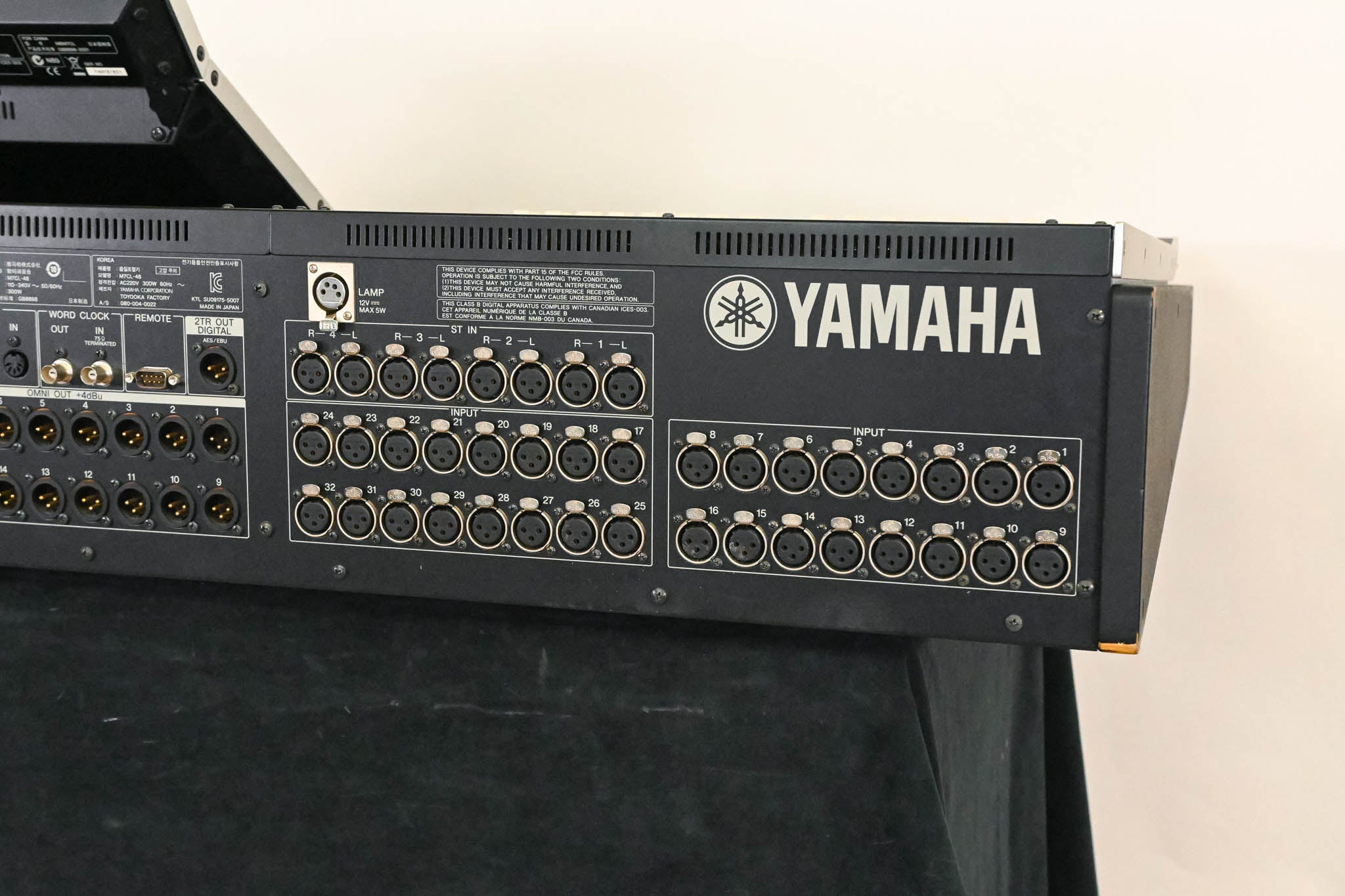 Yamaha M7CL-48 48-Channel Digital Audio Mixing Console