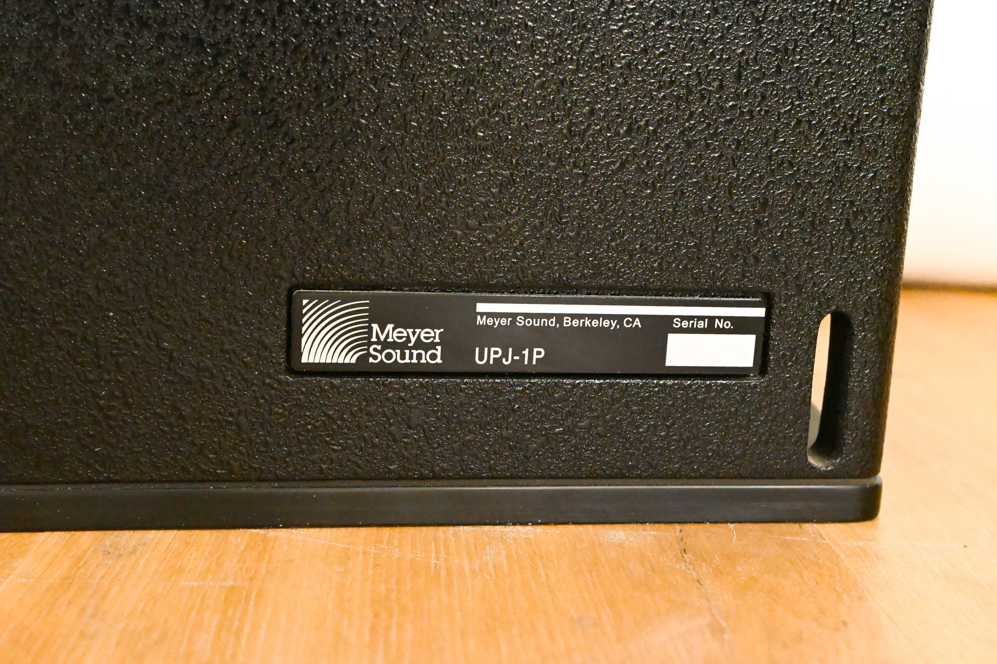 Meyer Sound UPJ-1P Compact VariO Loudspeaker (PAIR)