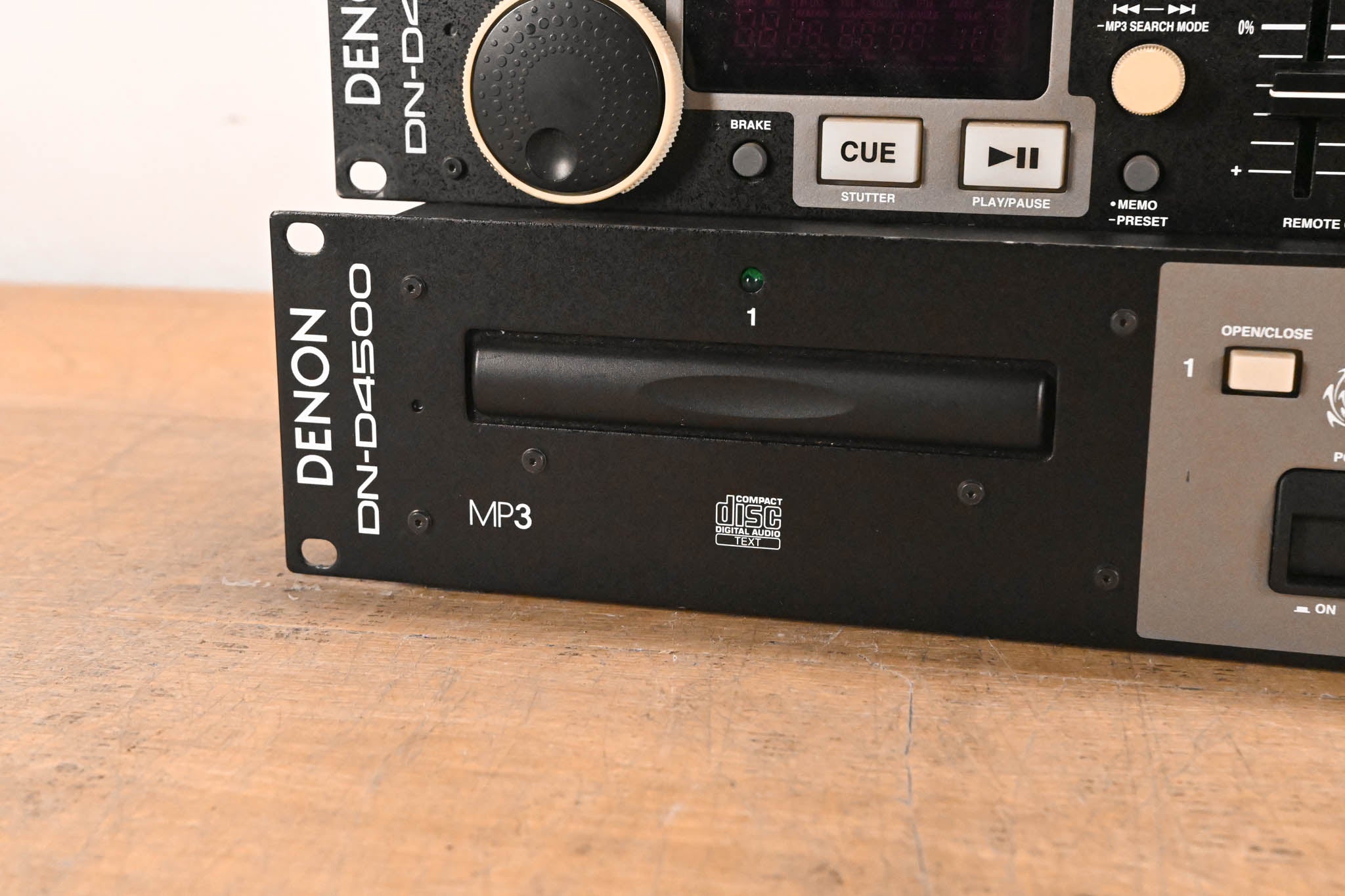 Denon DN-D4500 Rackmount Dual CD/MP3 Player with Remote Control