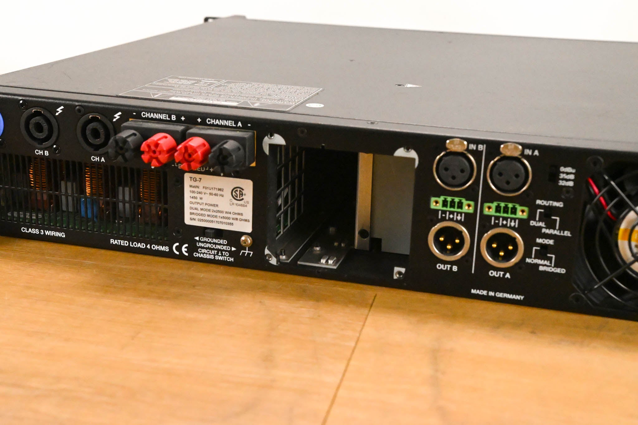 Electro-Voice (EV) TG-7 Tour-Grade Stereo Power Amplifier