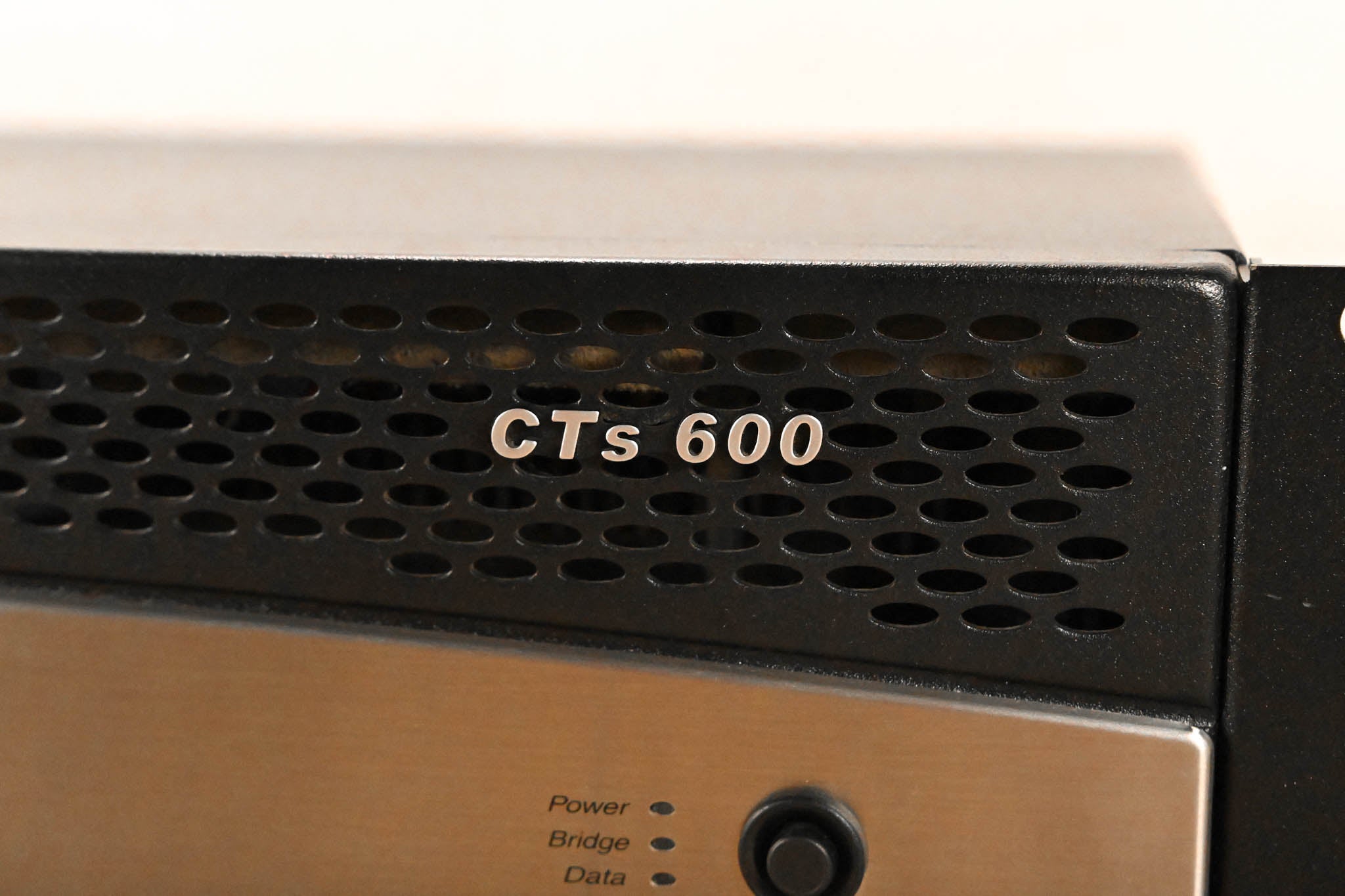 Crown CTs 600 Two-Channel 300W Power Amplifier