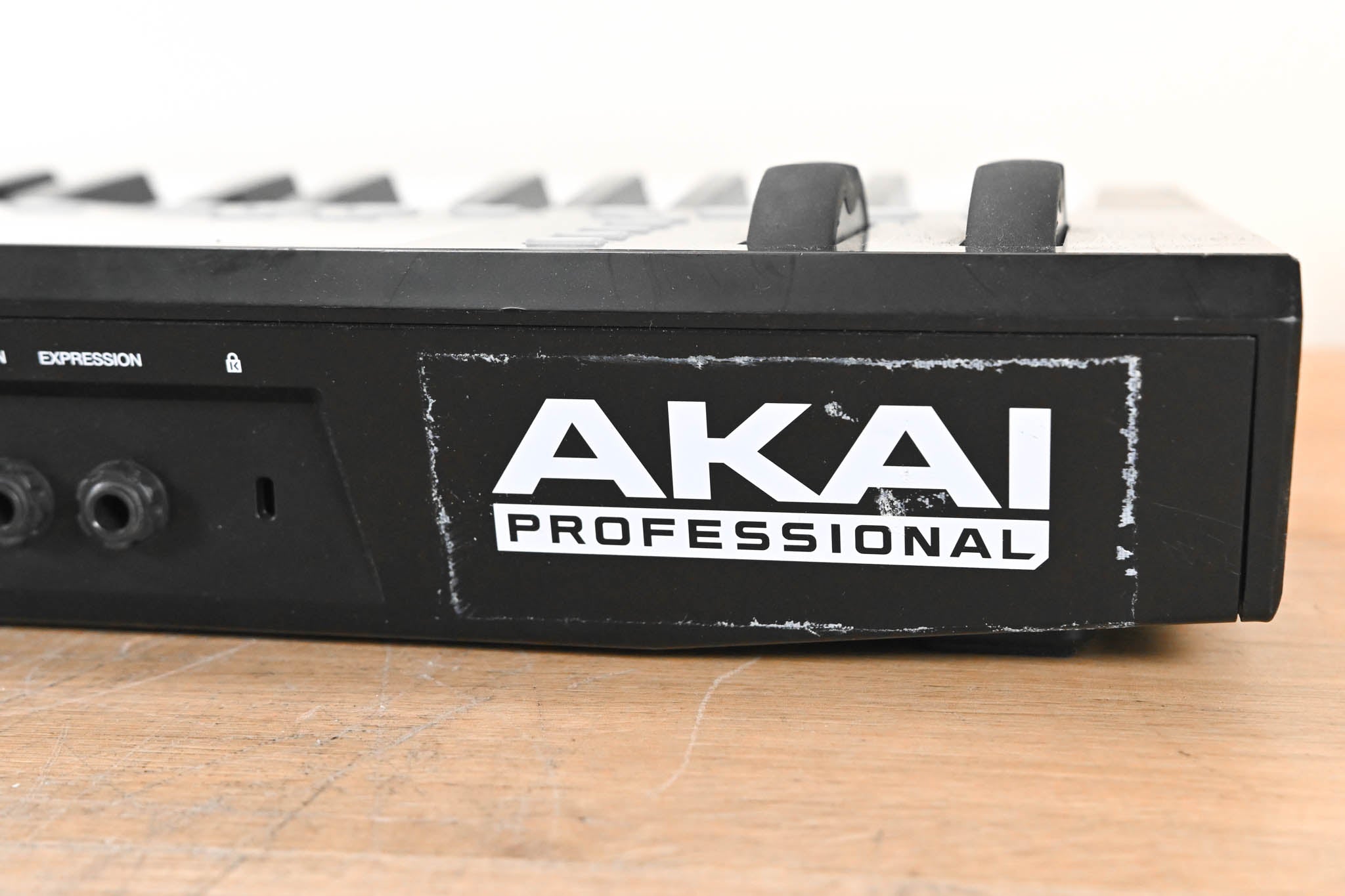 AKAI Advance 49 MIDI Keyboard Controller (NO POWER SUPPLY)