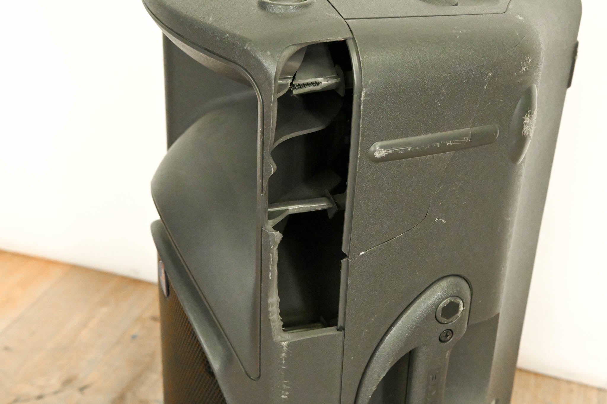 Mackie SRM450 Active Two-Way Sound Reinforcement Speaker