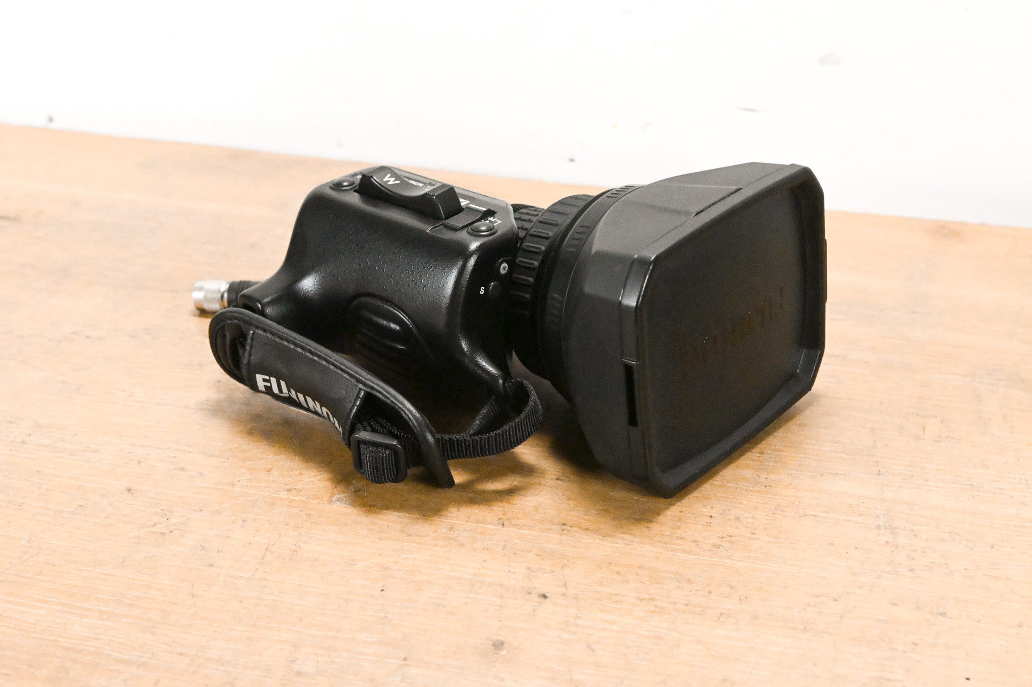 Fujinon Th16x5.5BRMU 1/3" Broadcast Zoom Lens - 1:1.4/5.5-88mm