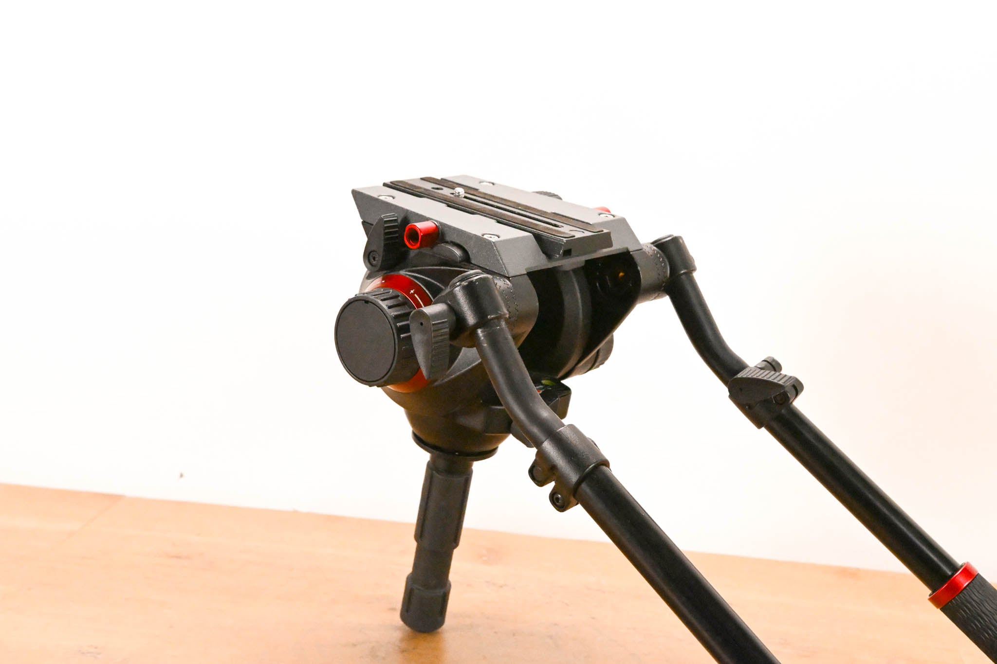 Manfrotto 504HD Fluid Video Head with 75 mm Half Ball