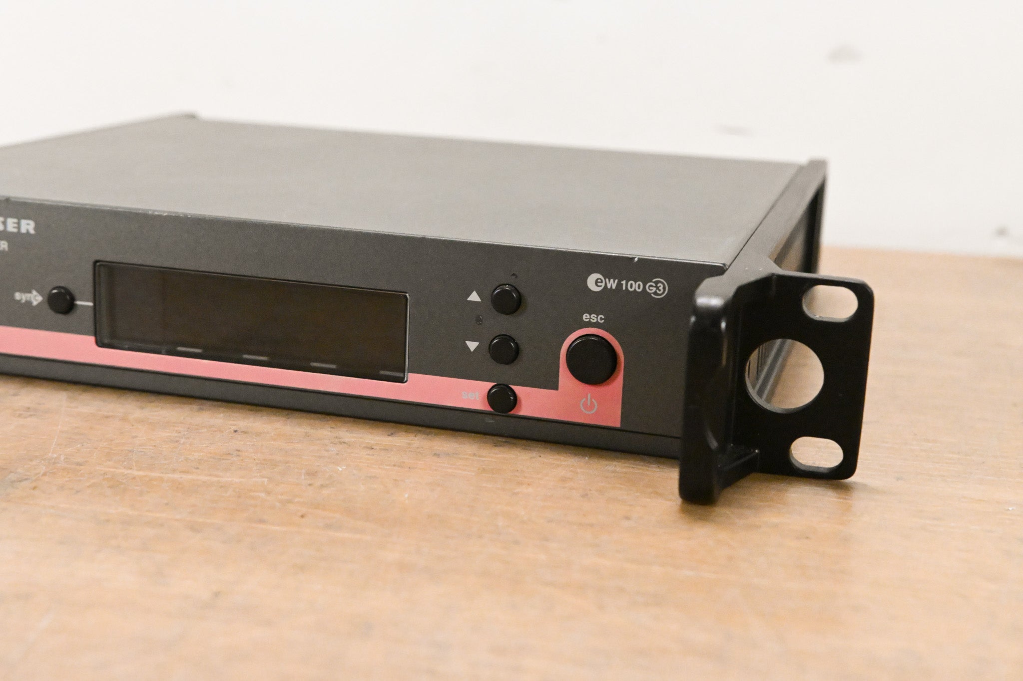 Sennheiser EM 100 G3 Wireless Receiver - 516-558 MHz (NO POWER SUPPLY)