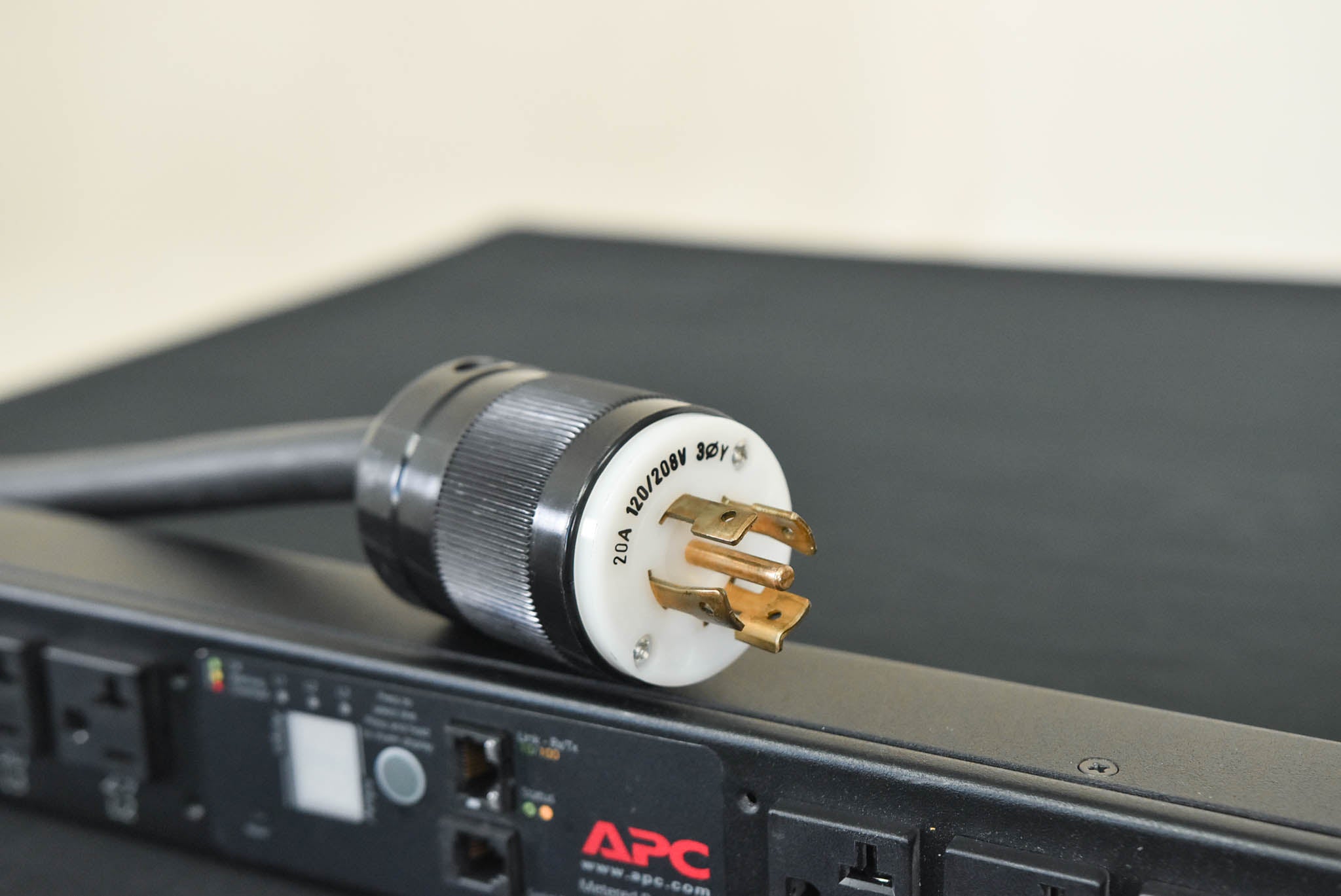 APC AP7862 Metered Rack PDU