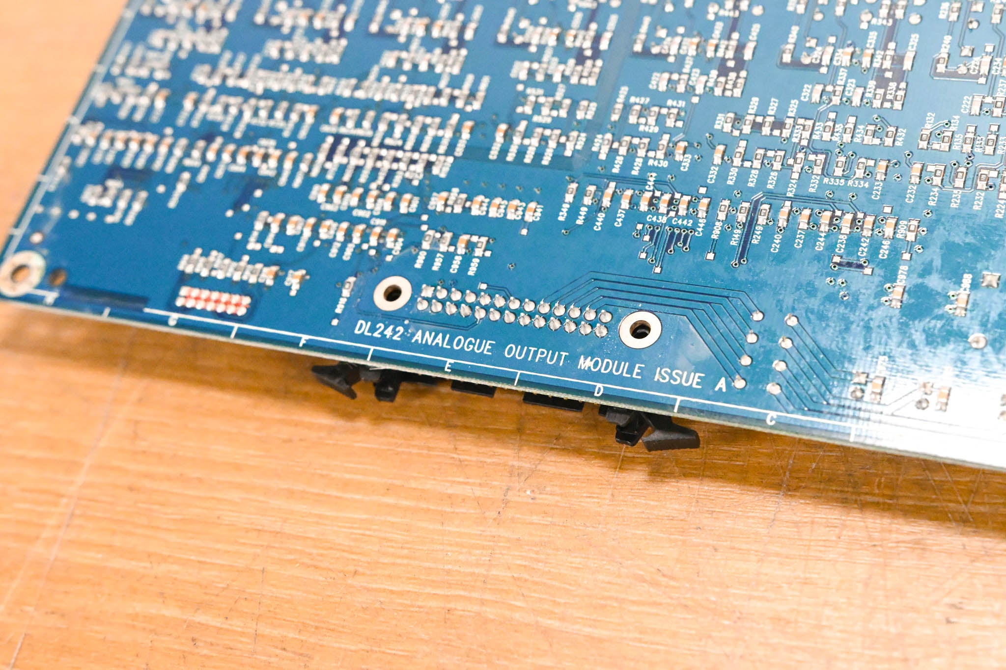 Midas DL242 Analogue Output Module 8-Channel XLR Card - Issue A
