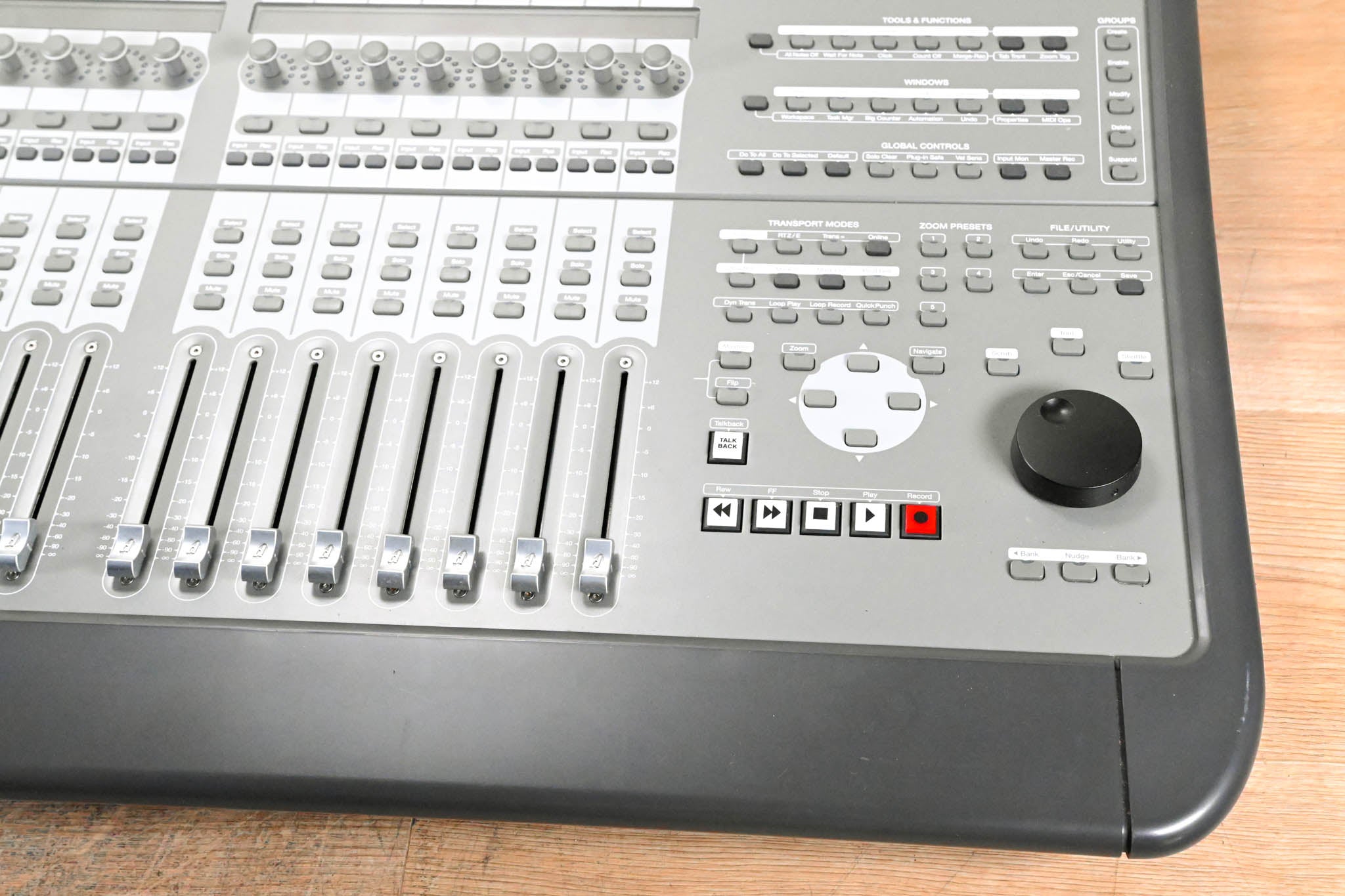 AVID C24 Pro Tools Control Surface (NO POWER SUPPLY) CG01EPW