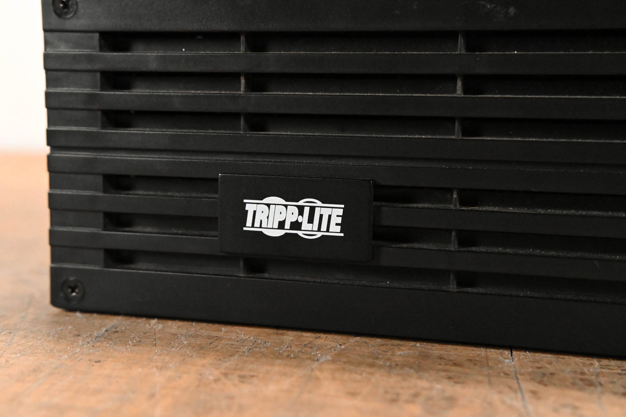 Tripp Lite Smart1500RM2U Smart Pro UPS (NO BATTERIES)