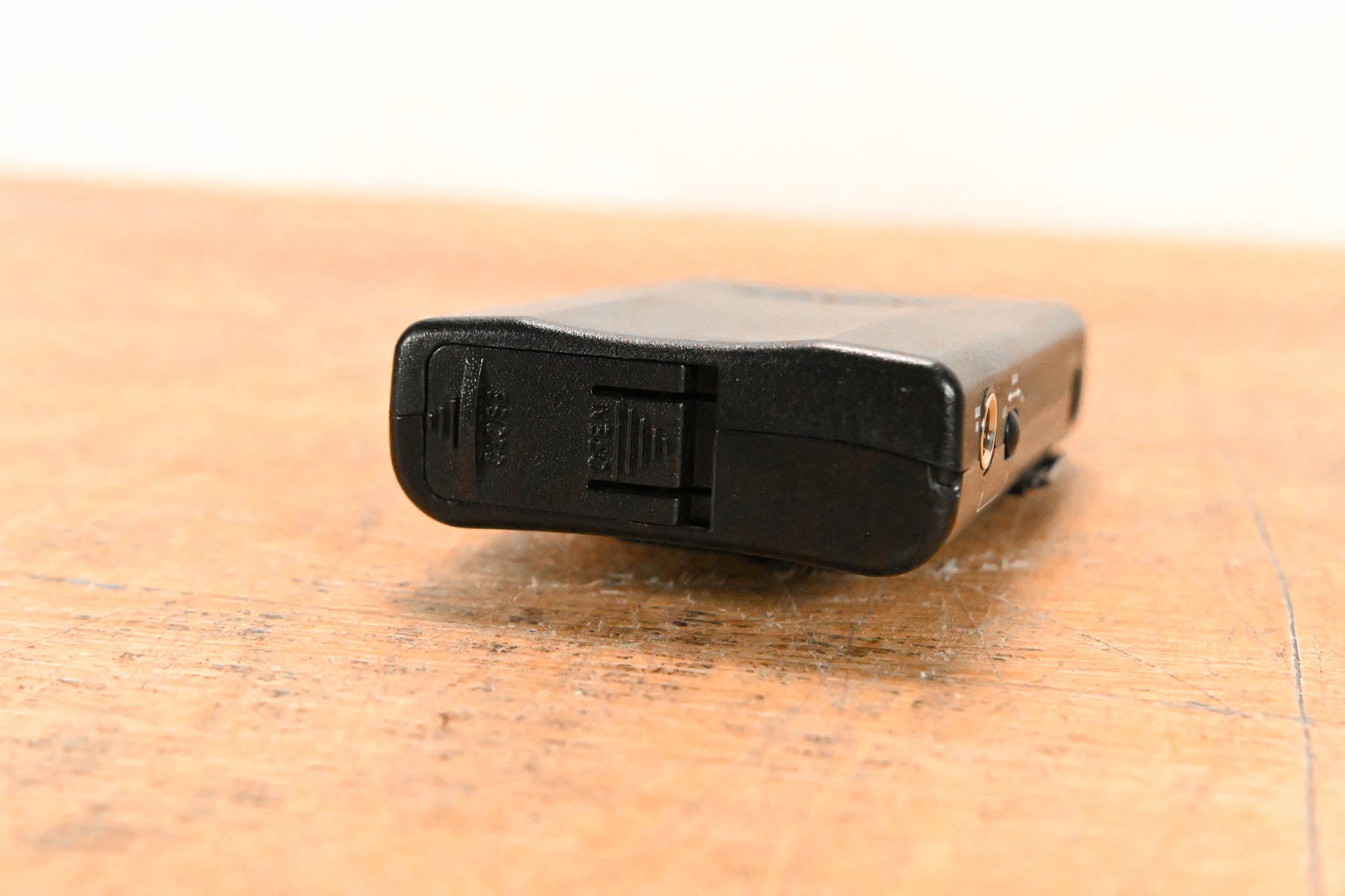 Shure P2R-H2 Wireless Bodypack Receiver - H2 Band: 518-554 MHz