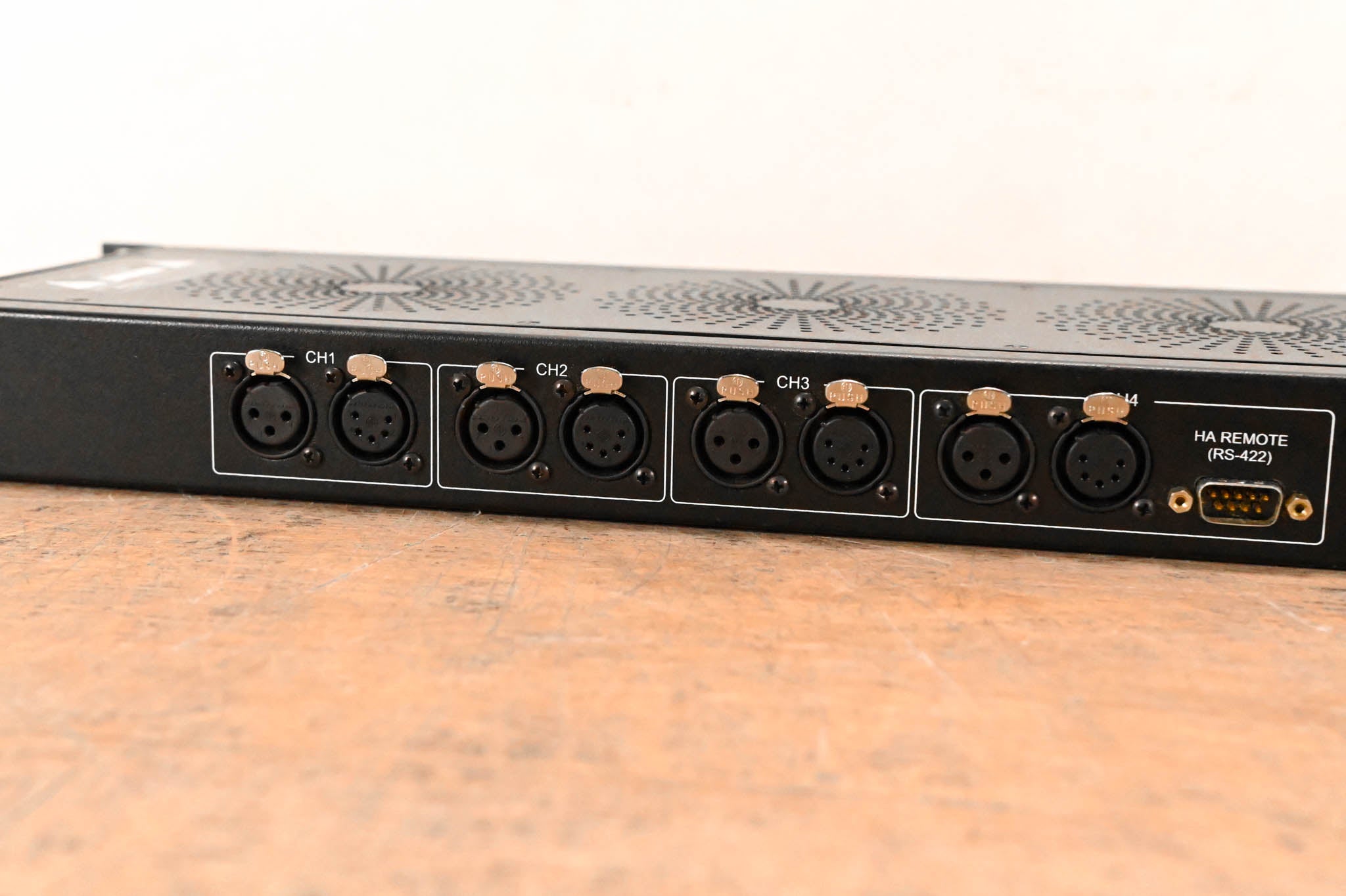 Fiberplex DMX4o Lighting Control Multiplexer Output Unit