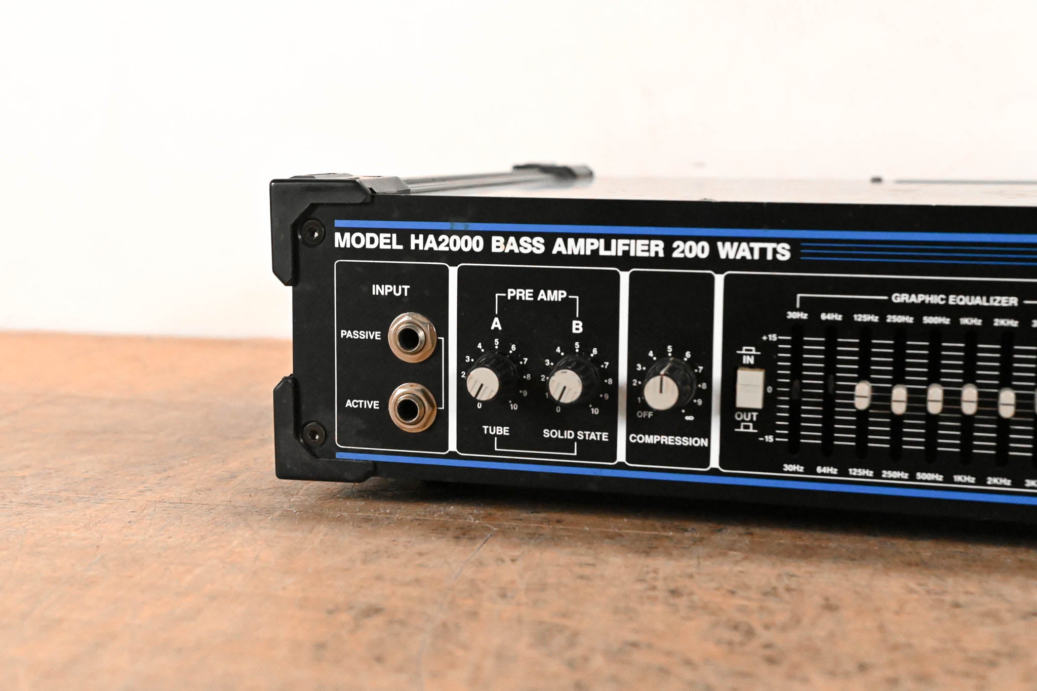 Hartke HA2000 200W Bass Amp Head