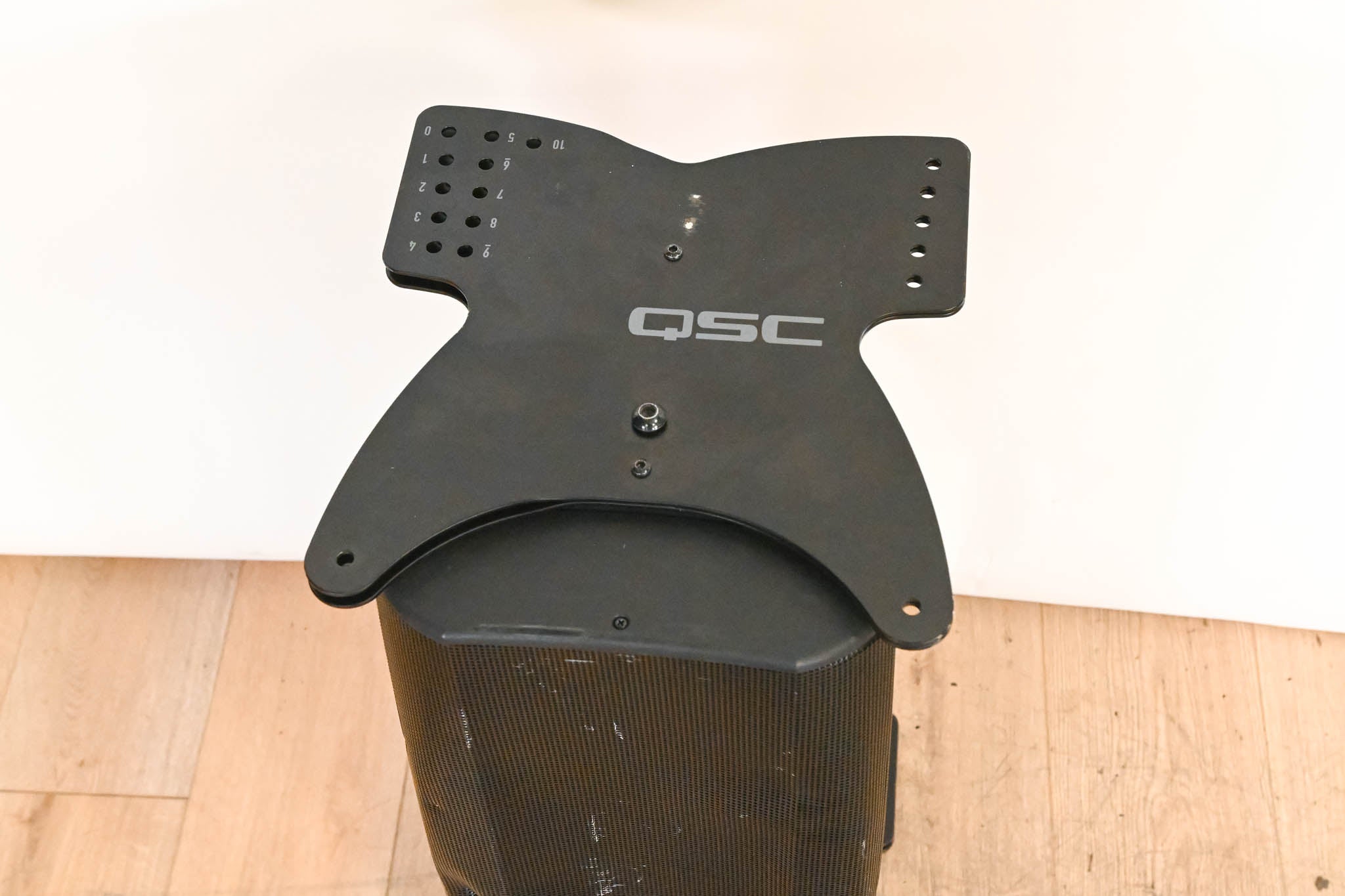 QSC WL2082-i Installation Line Array Loudspeaker