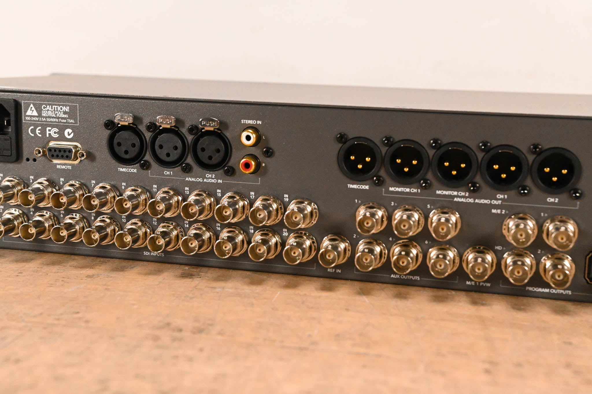 Blackmagic Design ATEM 2 M/E Production Studio 4K