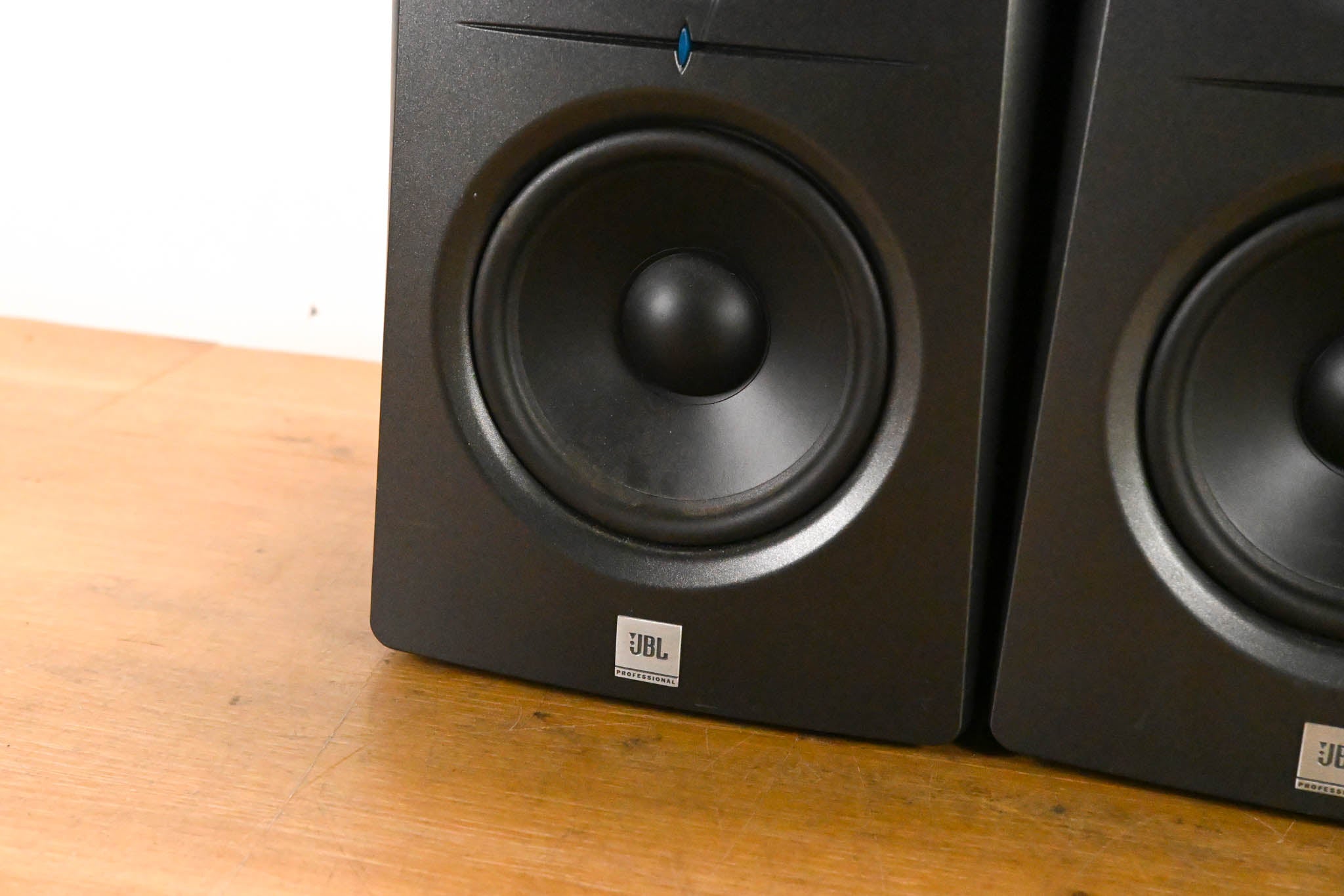 JBL LSR2325P 5" Two-Way Bi-Amplified Powered Studio Monitor (PAIR)