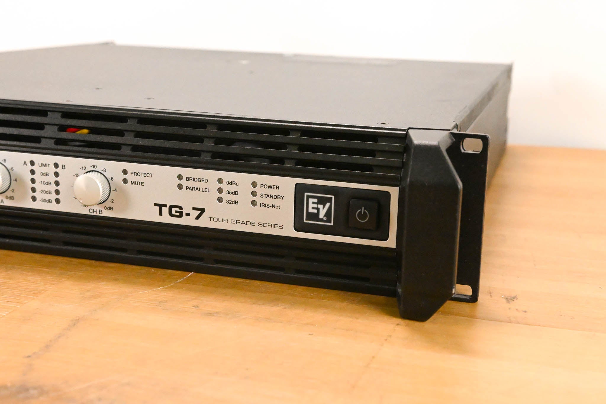 Electro-Voice (EV) TG-7 Tour-Grade Stereo Power Amplifier