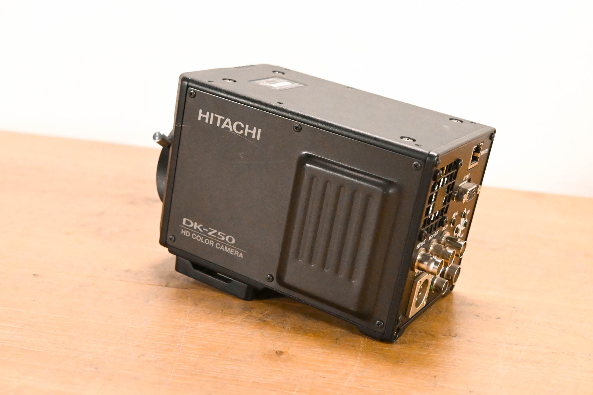 Hitachi DK-Z50 Multi-Format HDTV/SD Box Camera