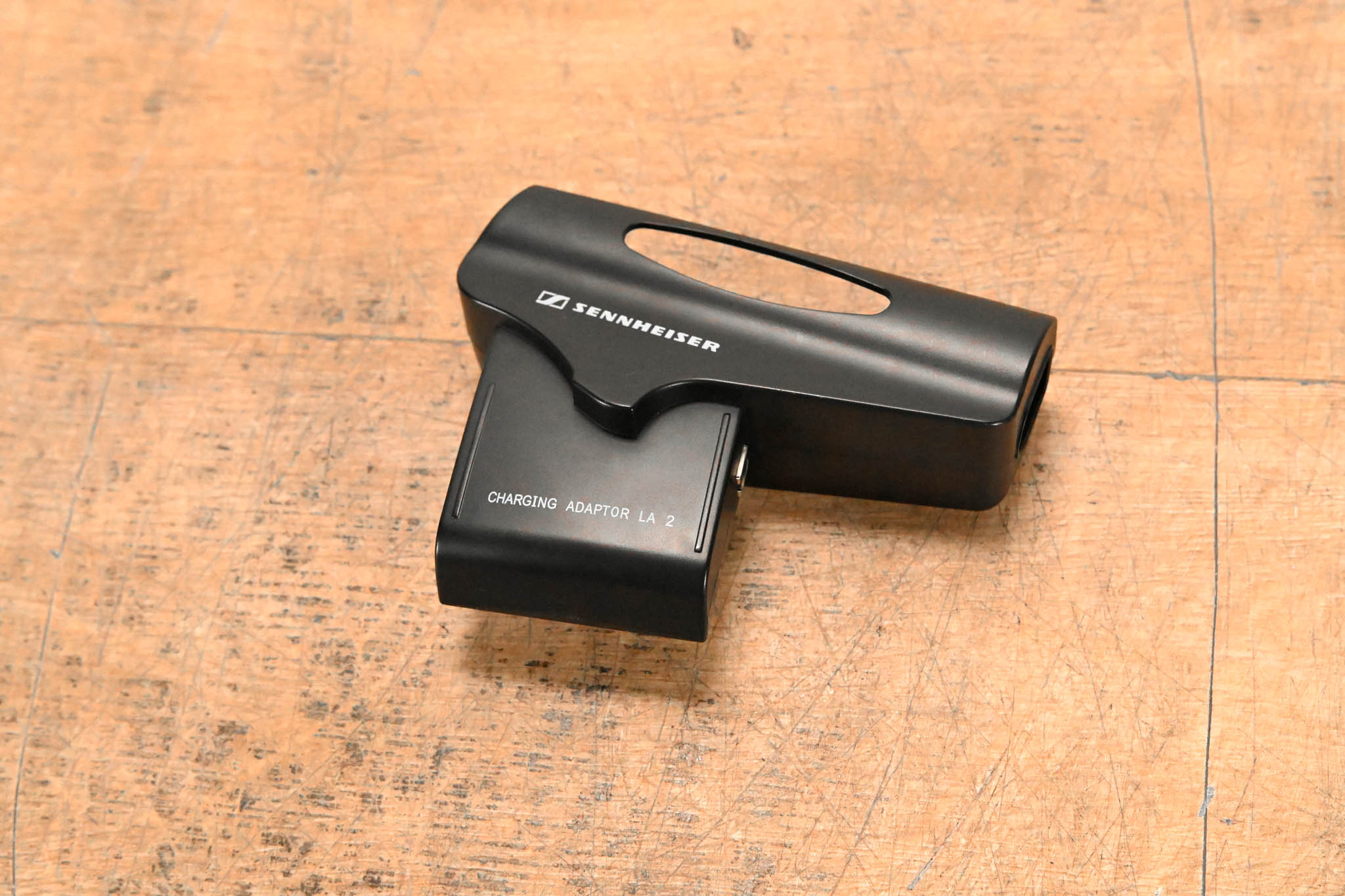 Sennheiser LA 2 Charging Adapter