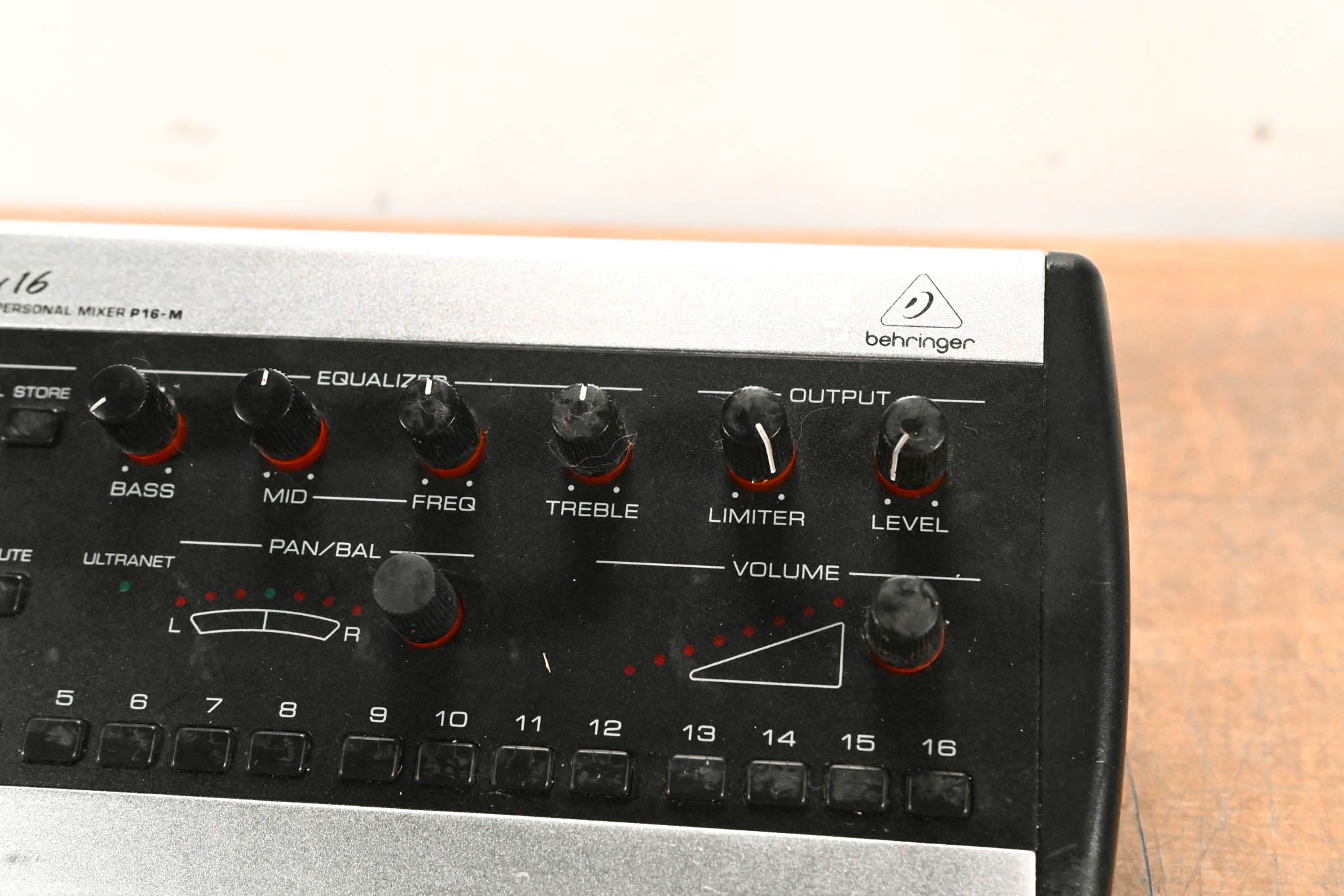 Behringer Powerplay P16-M 16-Channel Digital Personal Mixer