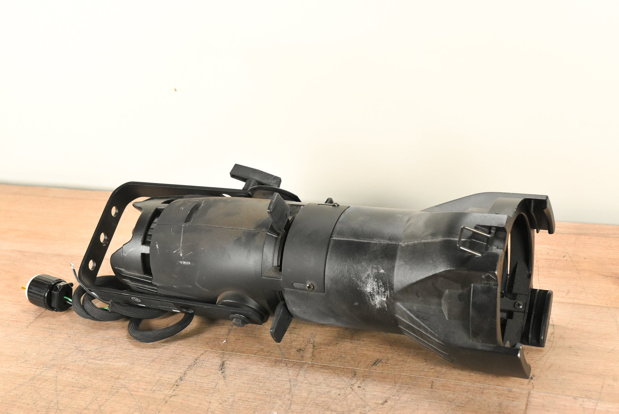 ETC Source Four Jr 26 Degree 575 Ellipsoidal Light