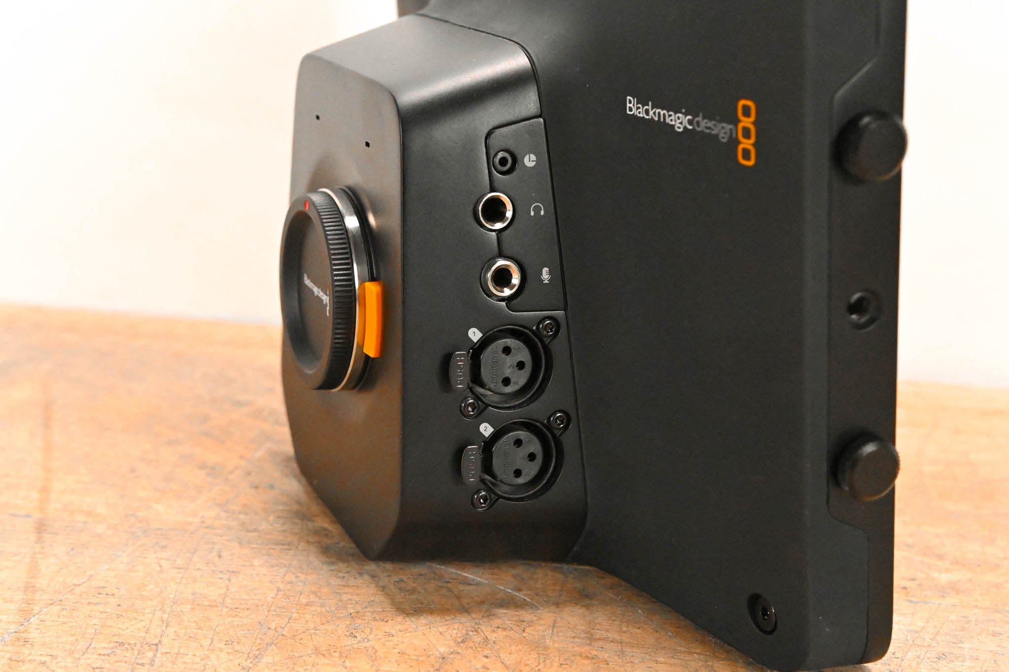 Blackmagic Design Studio Camera 4K 2