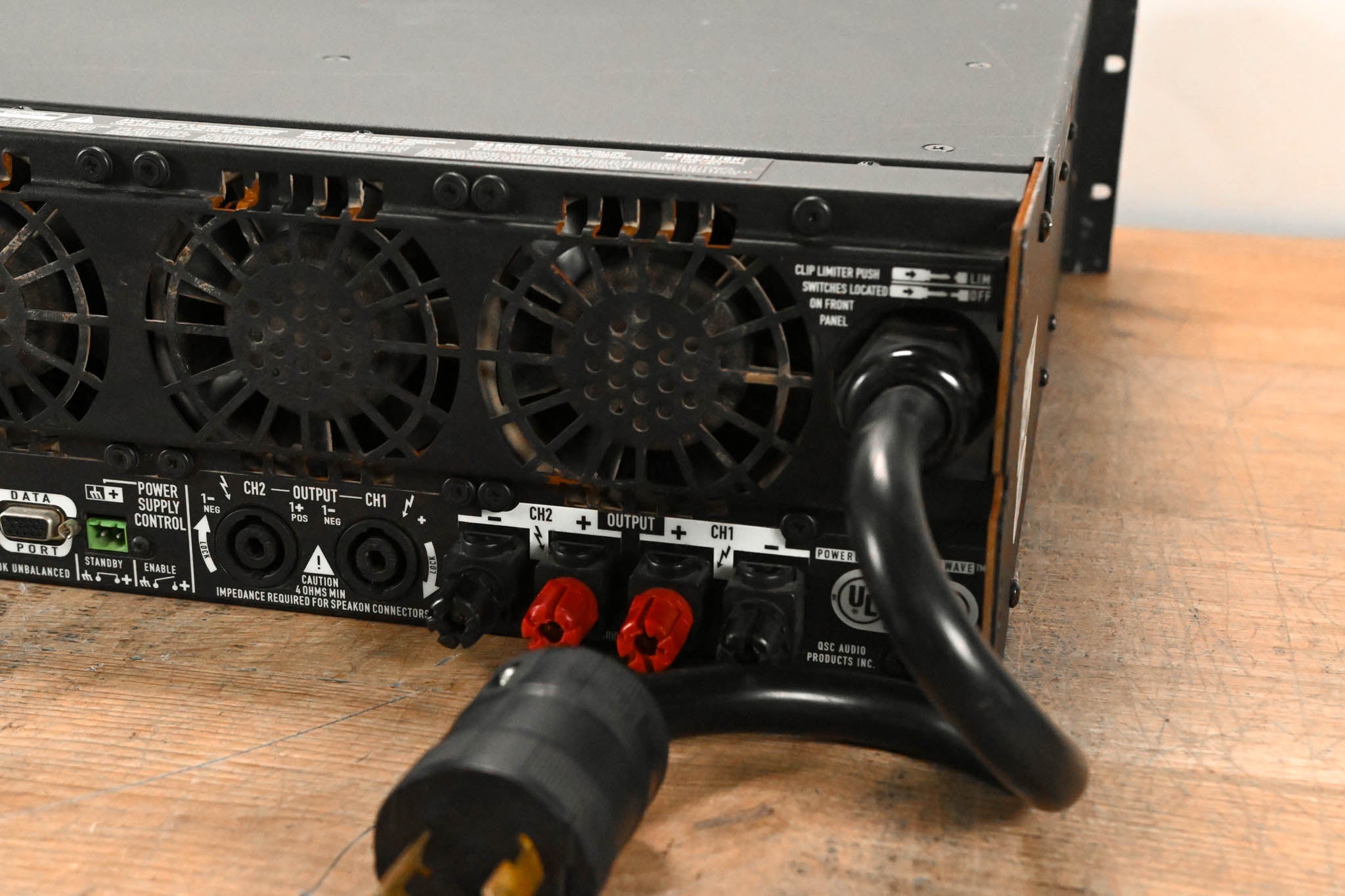 QSC PowerLight 9.0 PFC Power Factor Corrected 2-Channel Power Amplifier