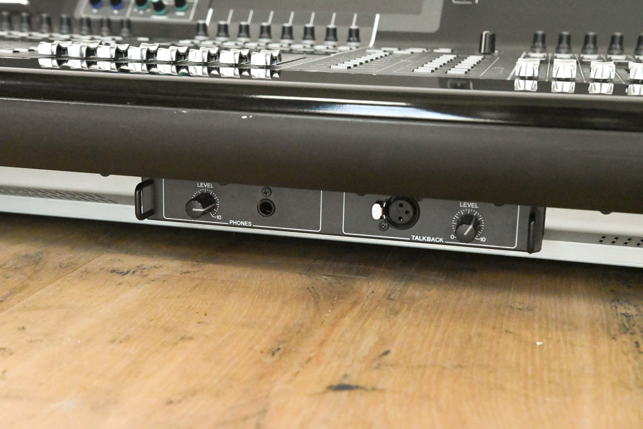 Yamaha CL5 72-Channel Digital Mixing Console