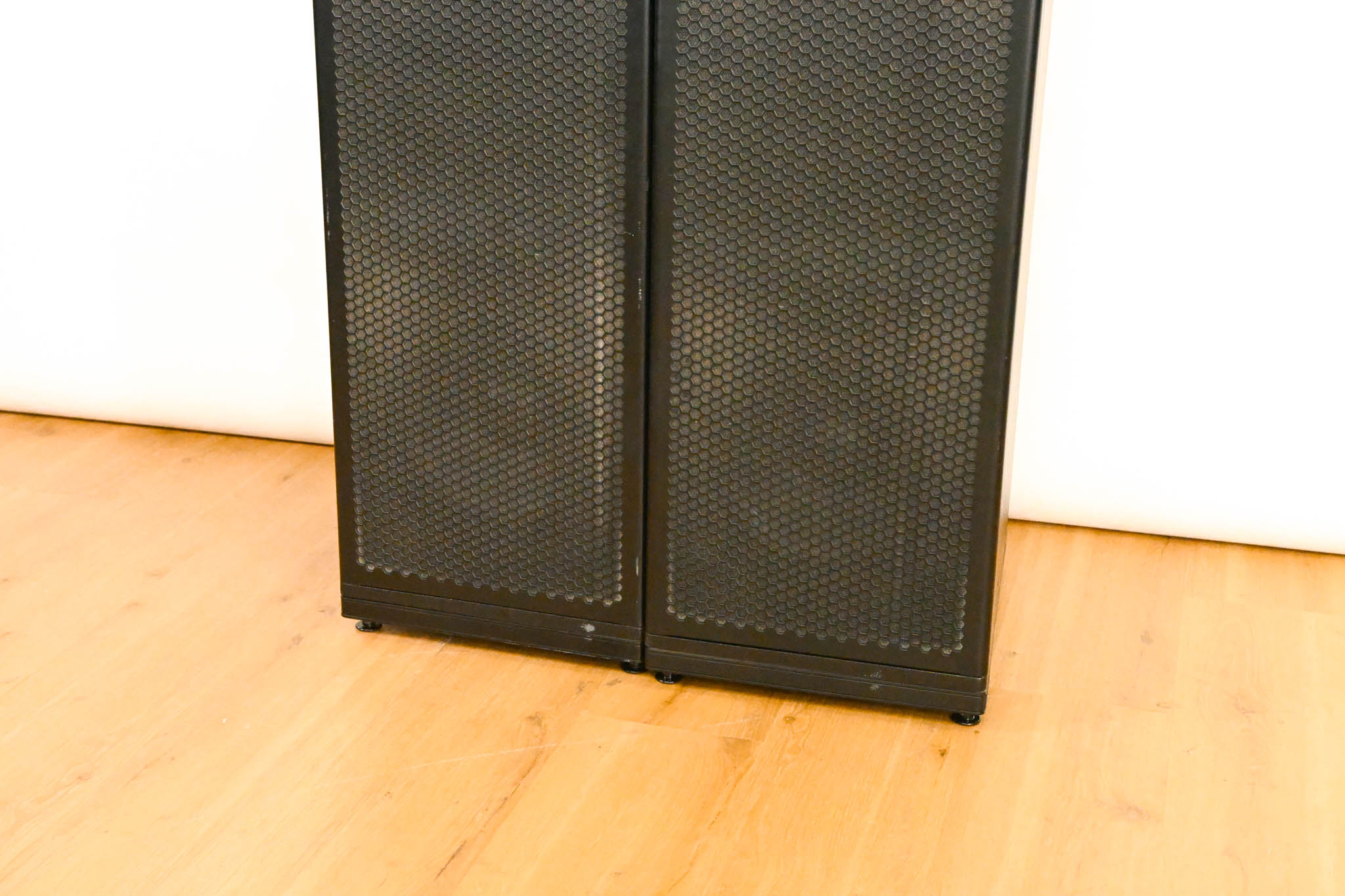 Meyer Sound MICA Active Line Array Loudspeaker (PAIR)