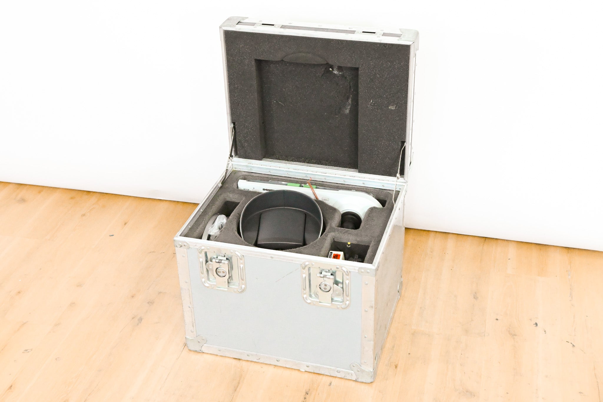 Sony BRC-H700 1/3-Inch 3-CCD HDTV Communications Camera w/ RM-BR300