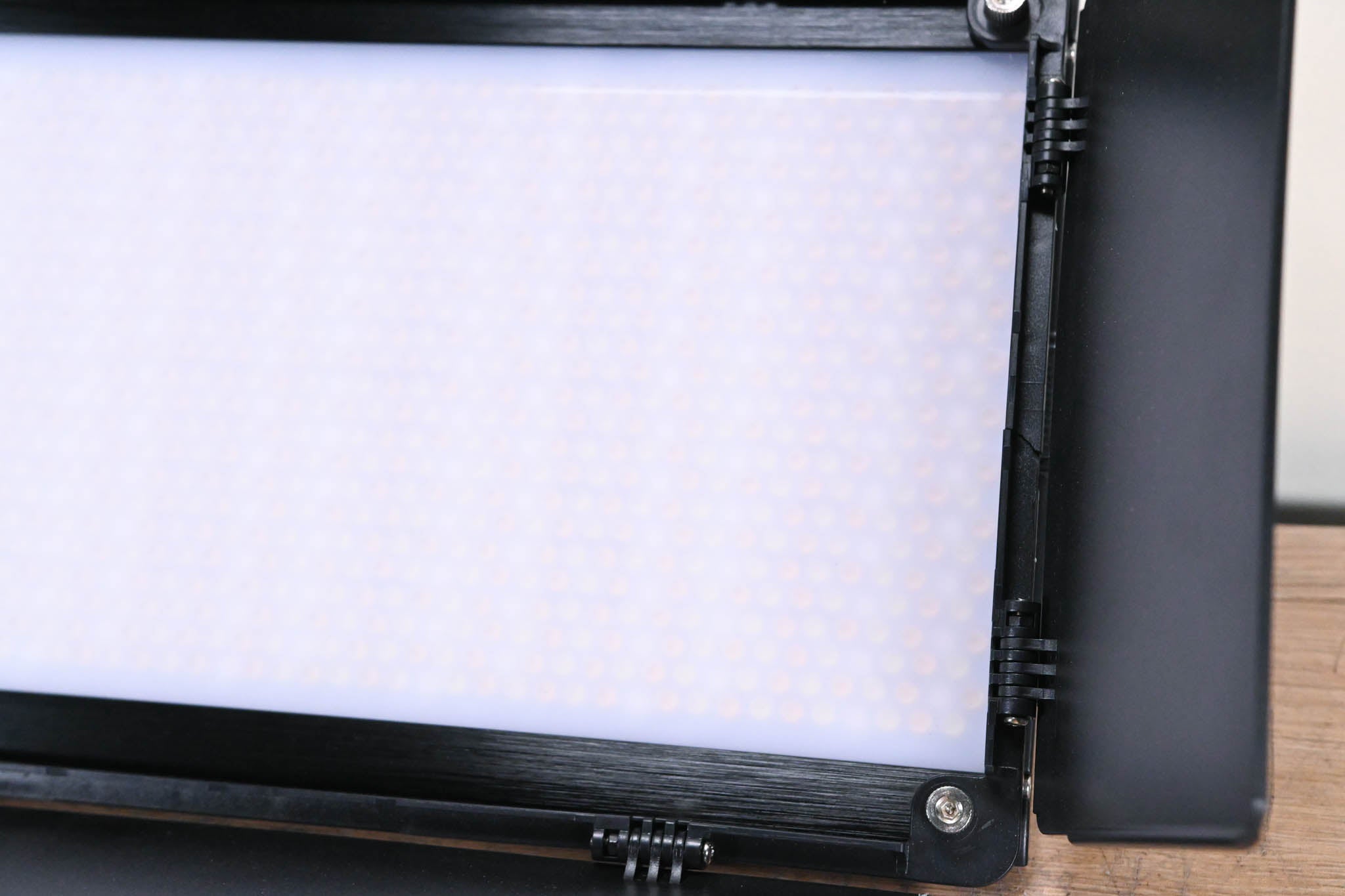 Great Video Maker GVM-1500D 75W Bi-Color and RGB Video Panel Light