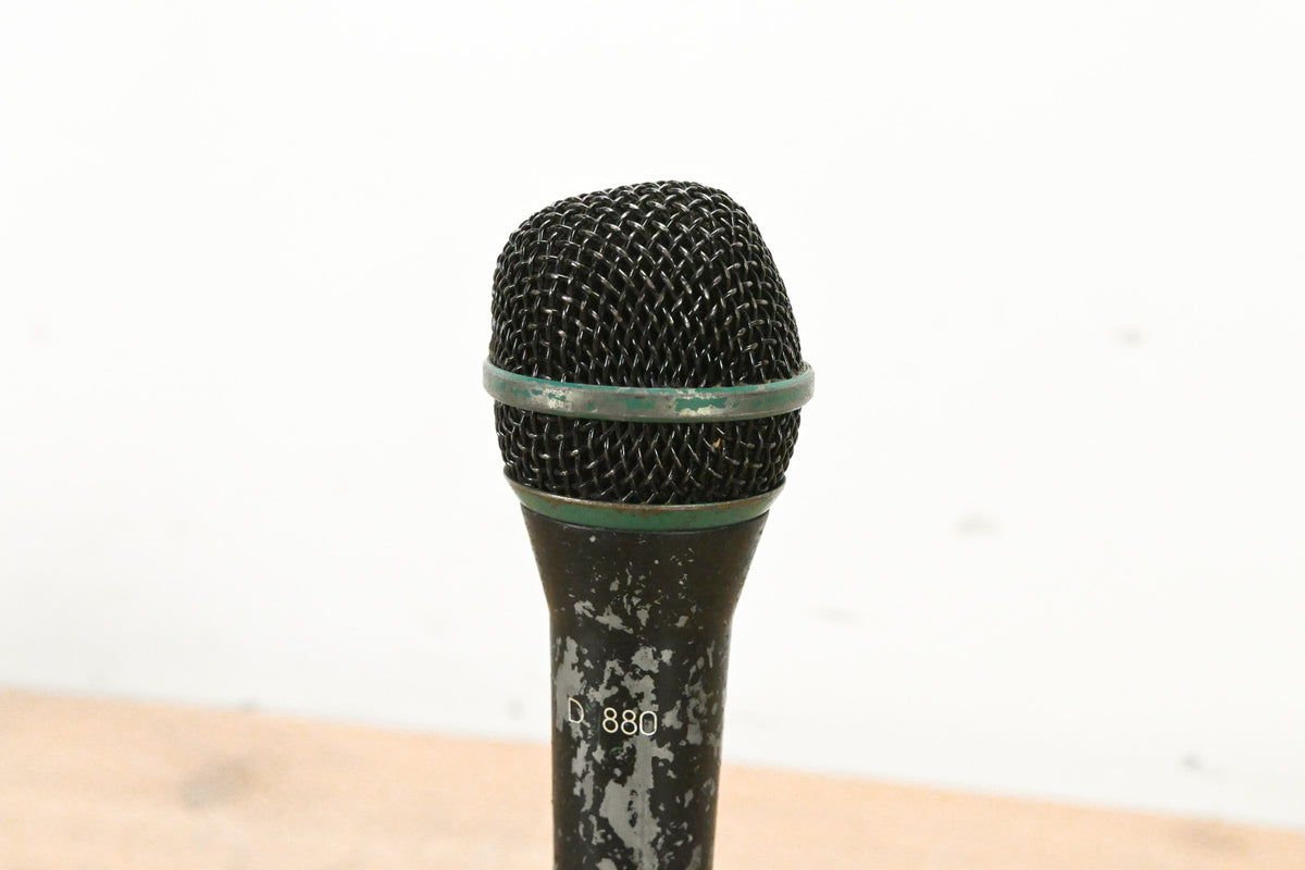 AKG D880 Dynamic Microphone