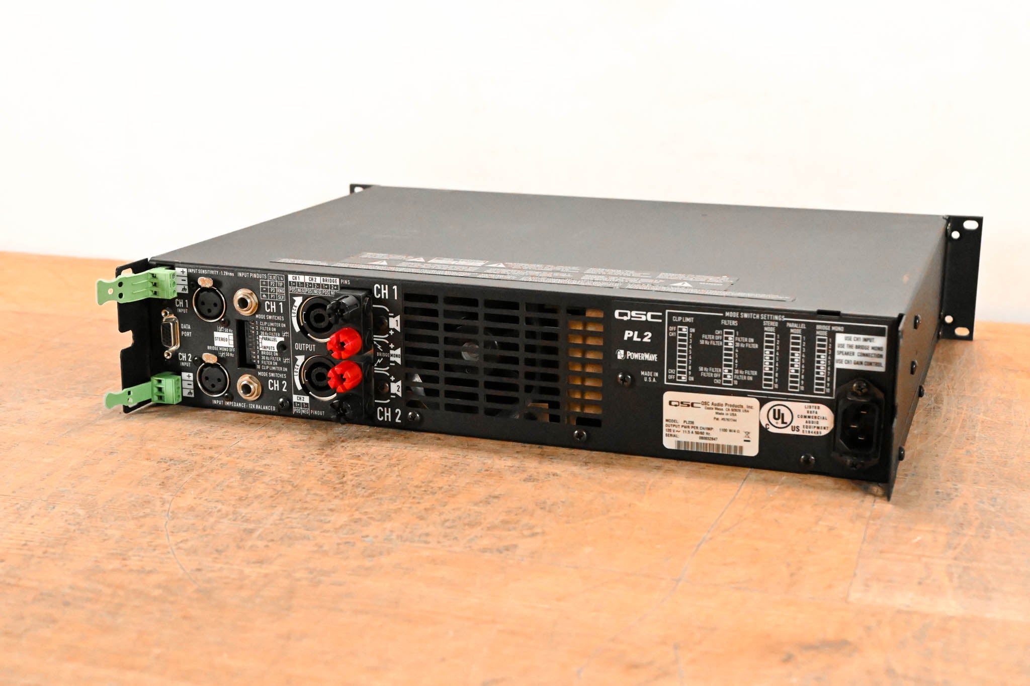 QSC PL236 PowerLight 2 Series 2-Channel Power Amplifier