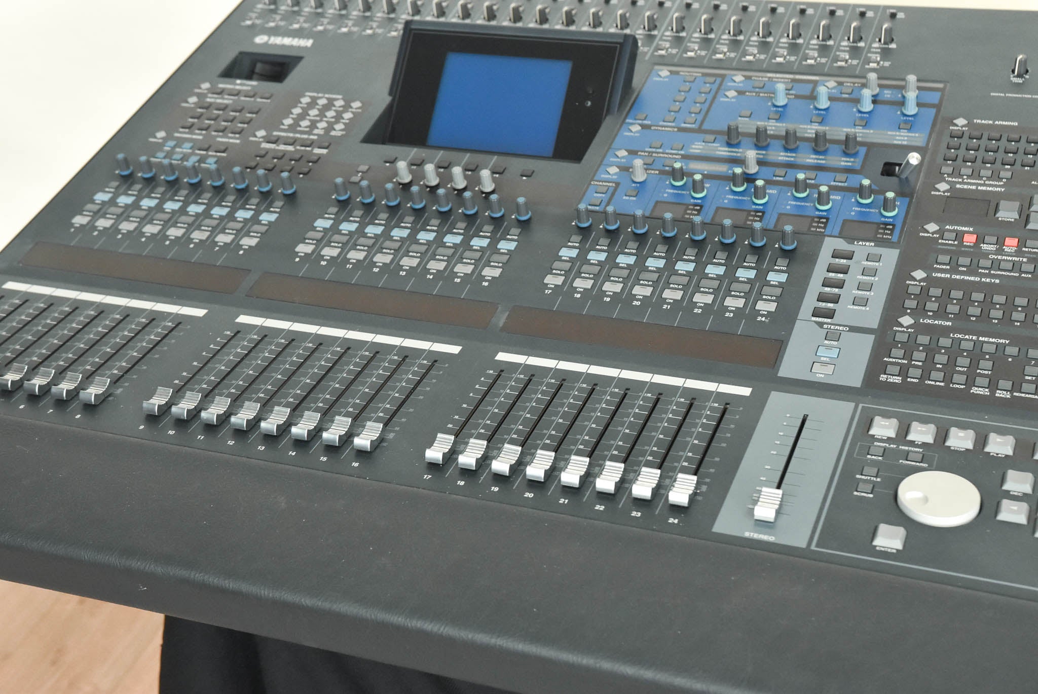 Yamaha DM2000 Digital Audio Mixing Console