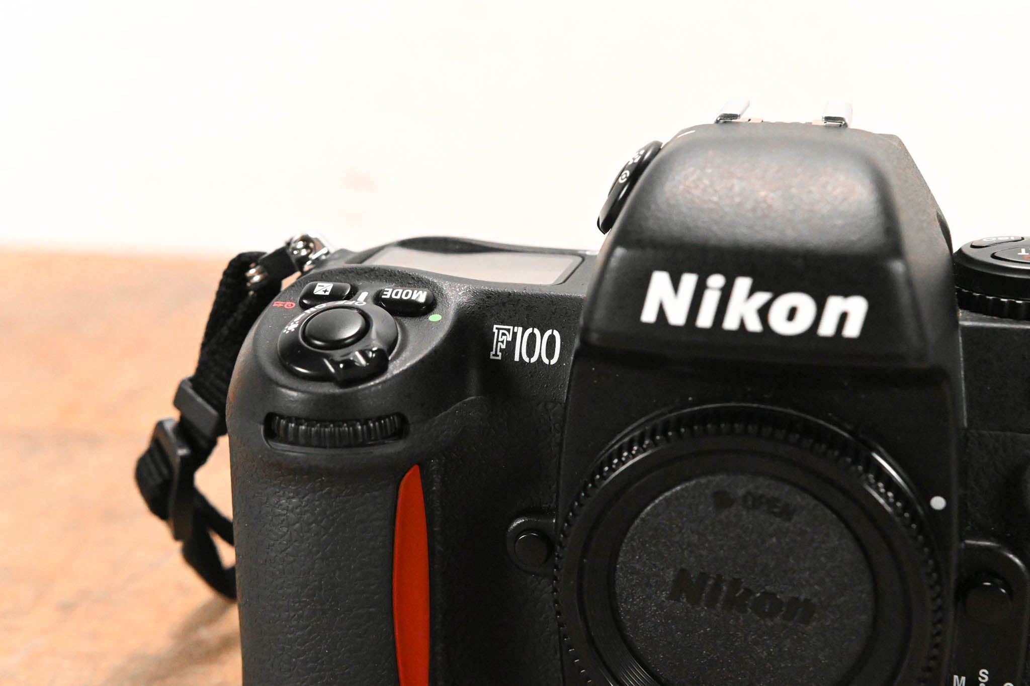 Nikon F100 Black 35mm SLR Film Camera Body with Strap