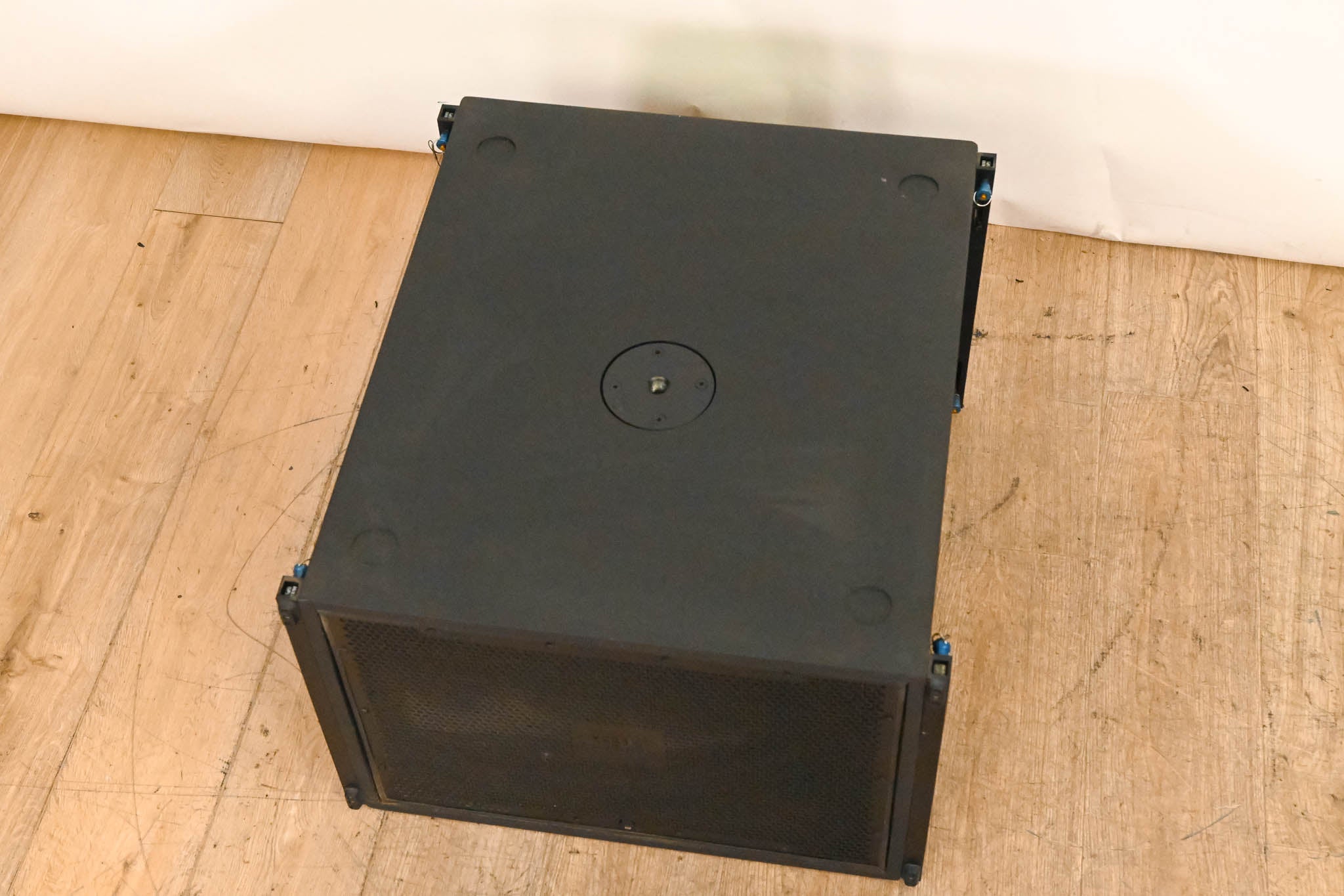 JBL VT4883 Subcompact Dual 12" Cardioid-Arrayable Subwoofer