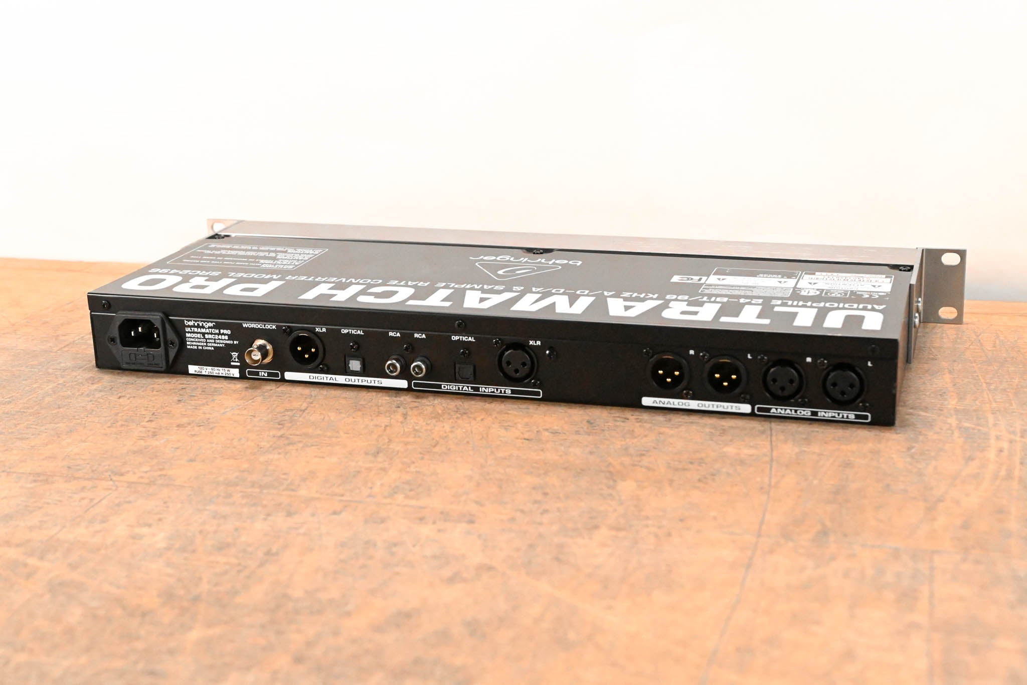 Behringer ULTRAMATCH PRO SRC2496 Sample Rate Converter