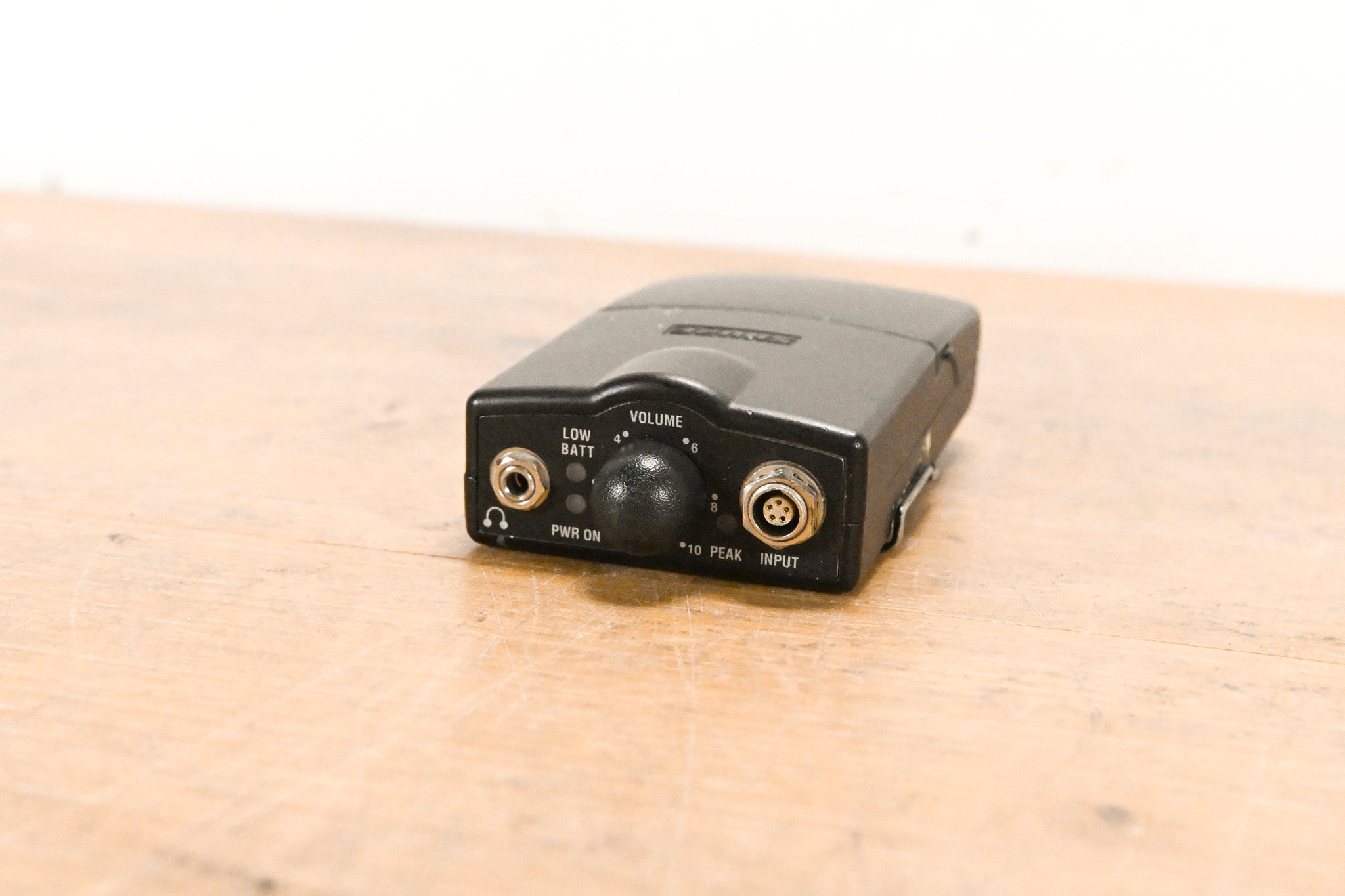 Shure P6HW Wired Bodypack Receiver