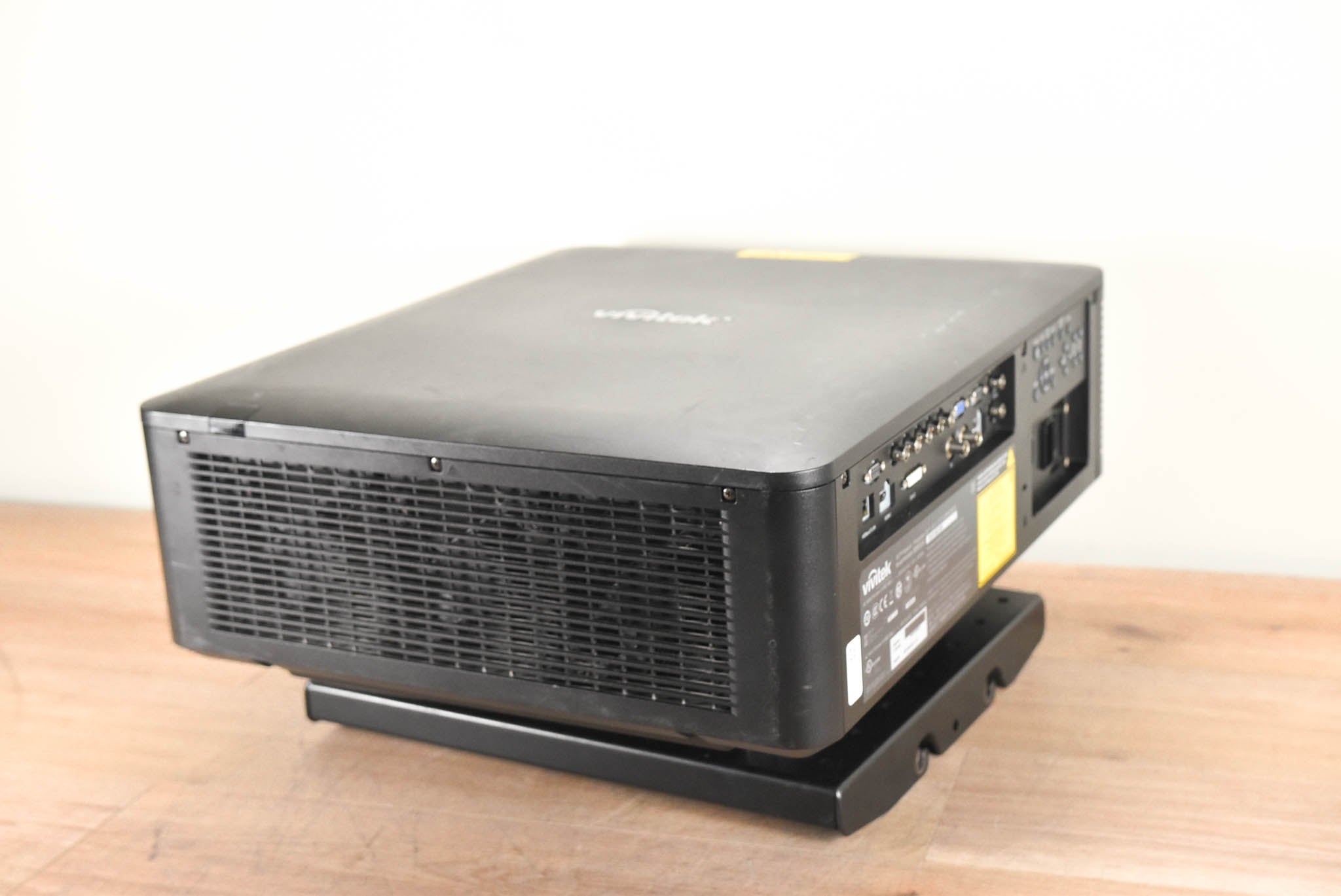 Vivitek DU8190Z-BK 10,000-Lumen WUXGA Large Venue DLP Projector